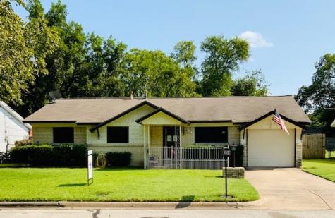 356 Belle Street Bedford TX 76022