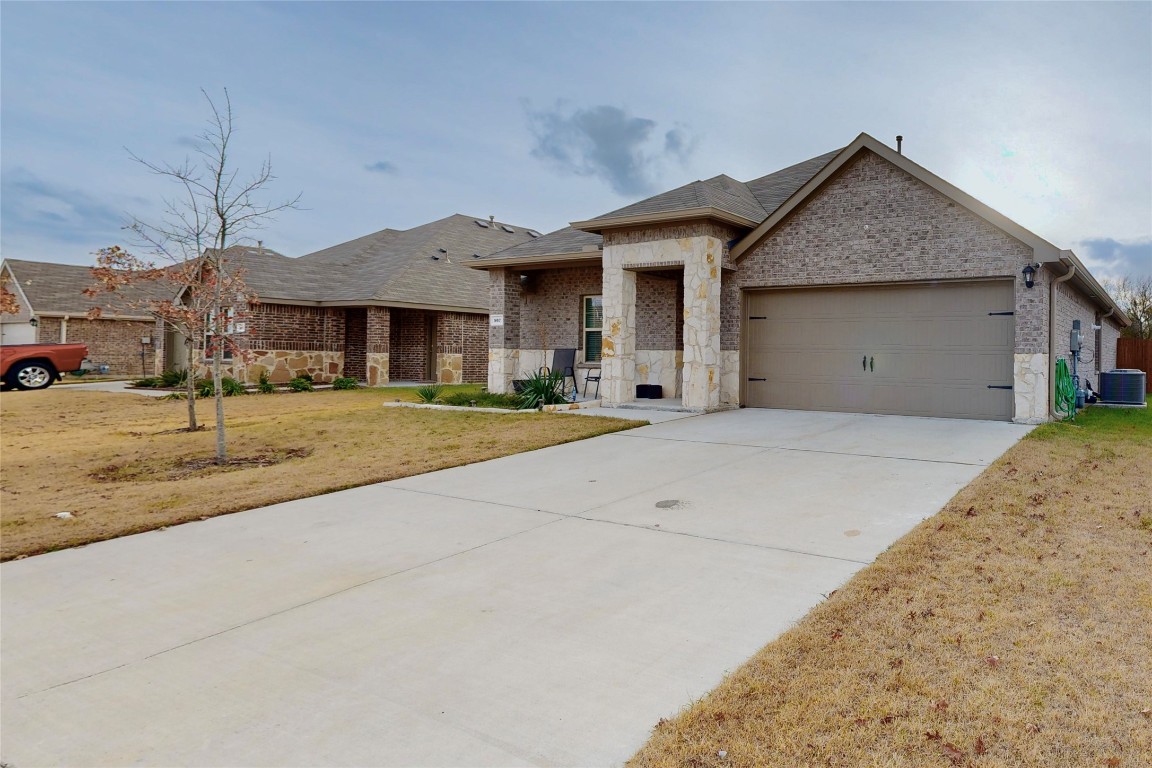 507 Unbridled Road Waxahachie TX 75165