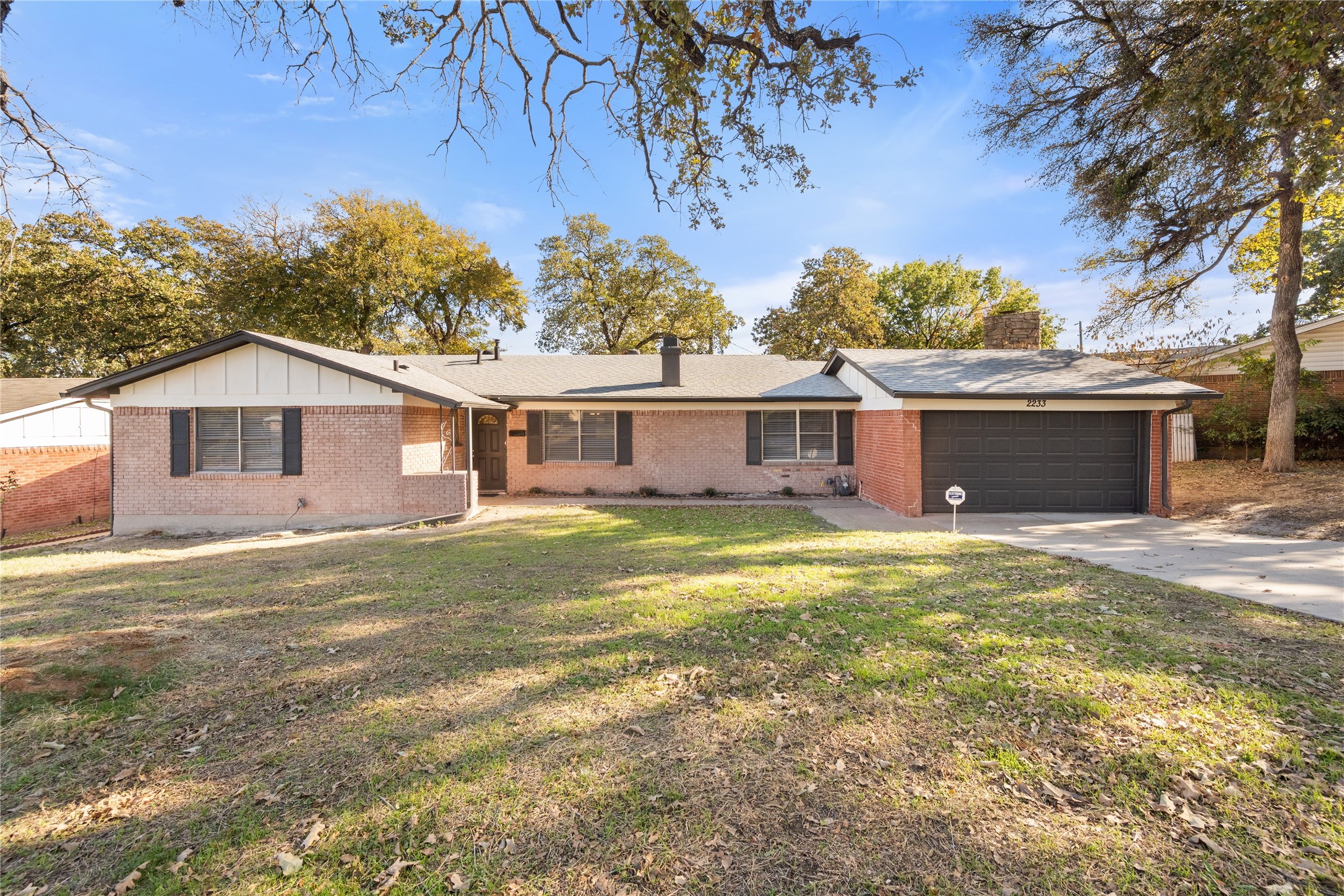 2233 Lucas Drive Fort Worth TX 76112