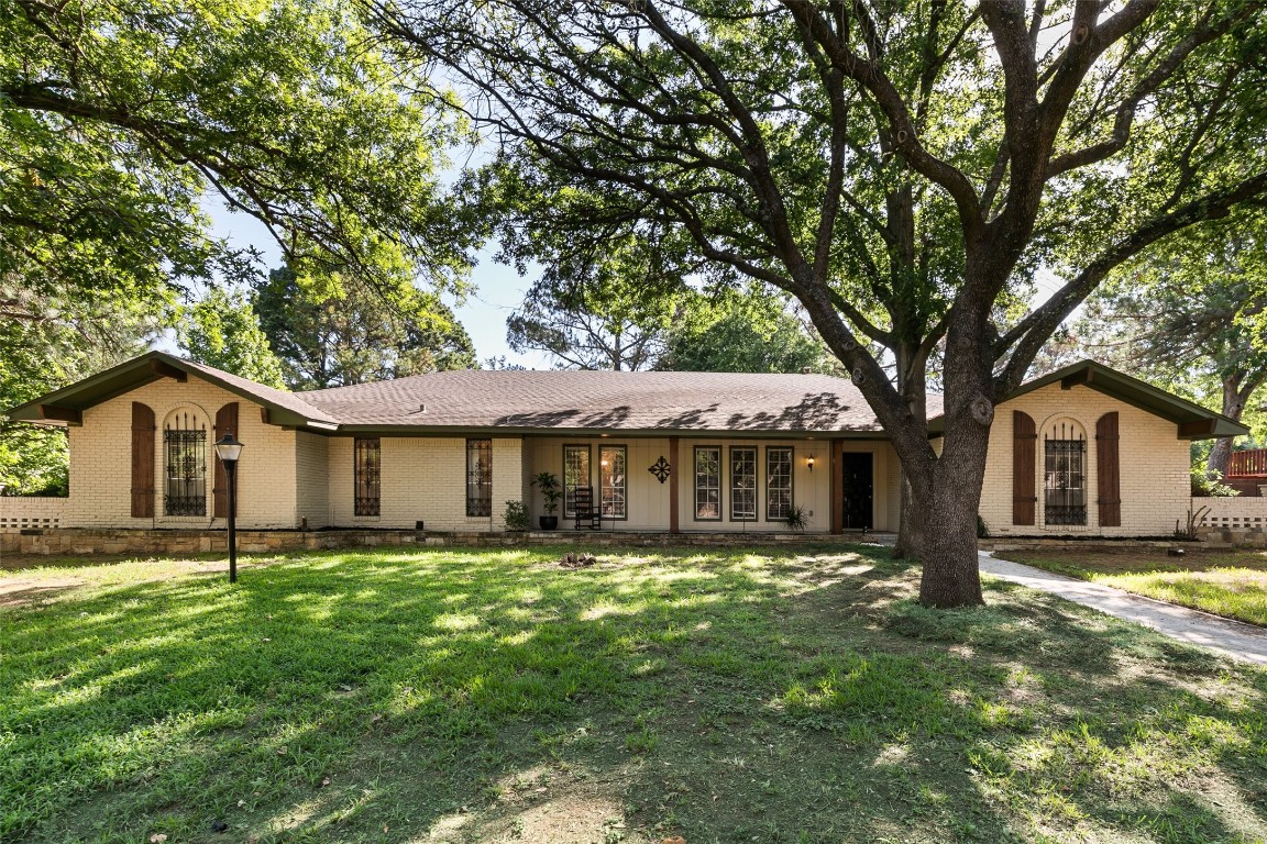 1905 Hollyhill Lane Denton TX 76205