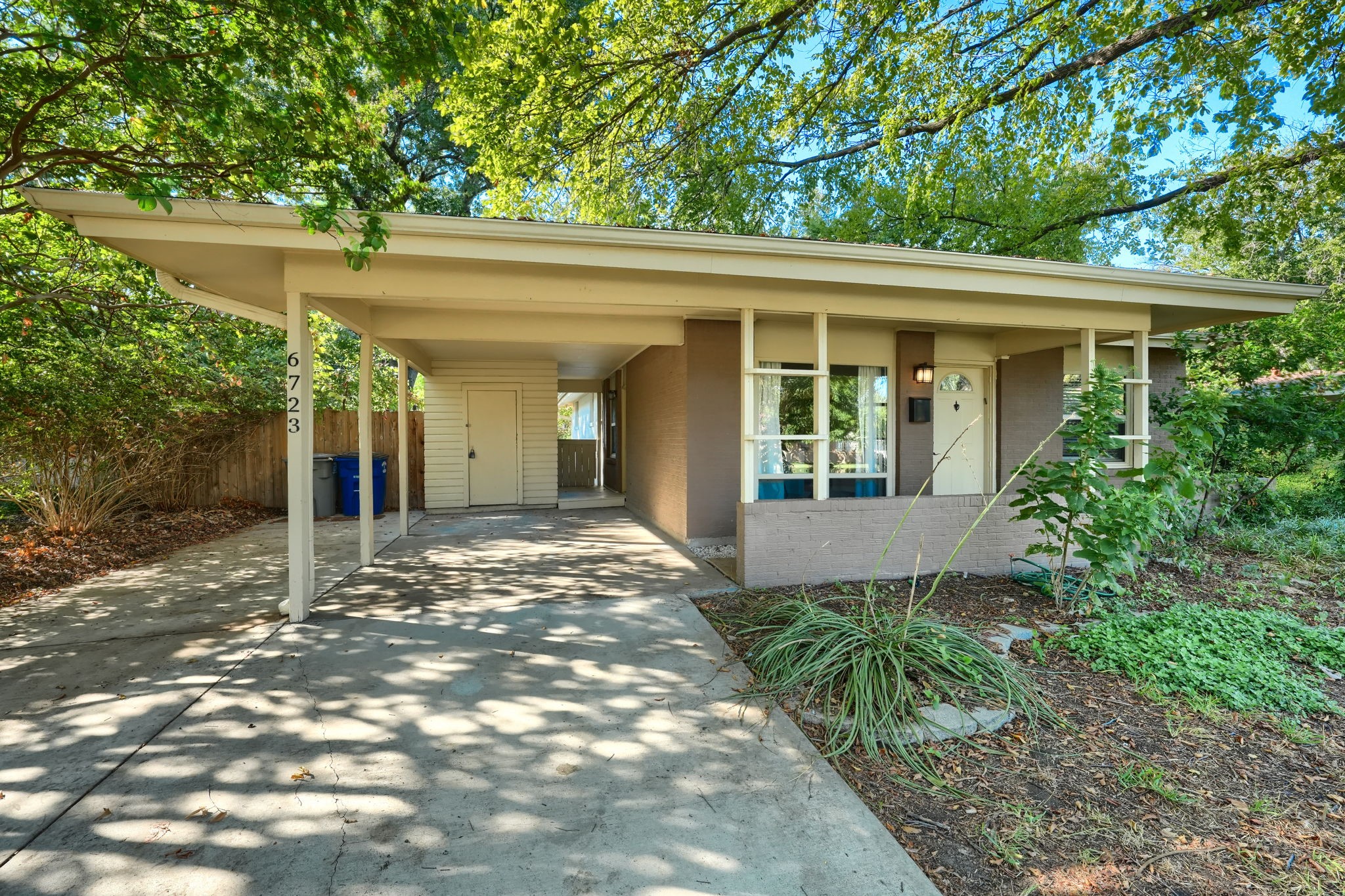 6723 Santa Anita Drive Dallas TX 75214
