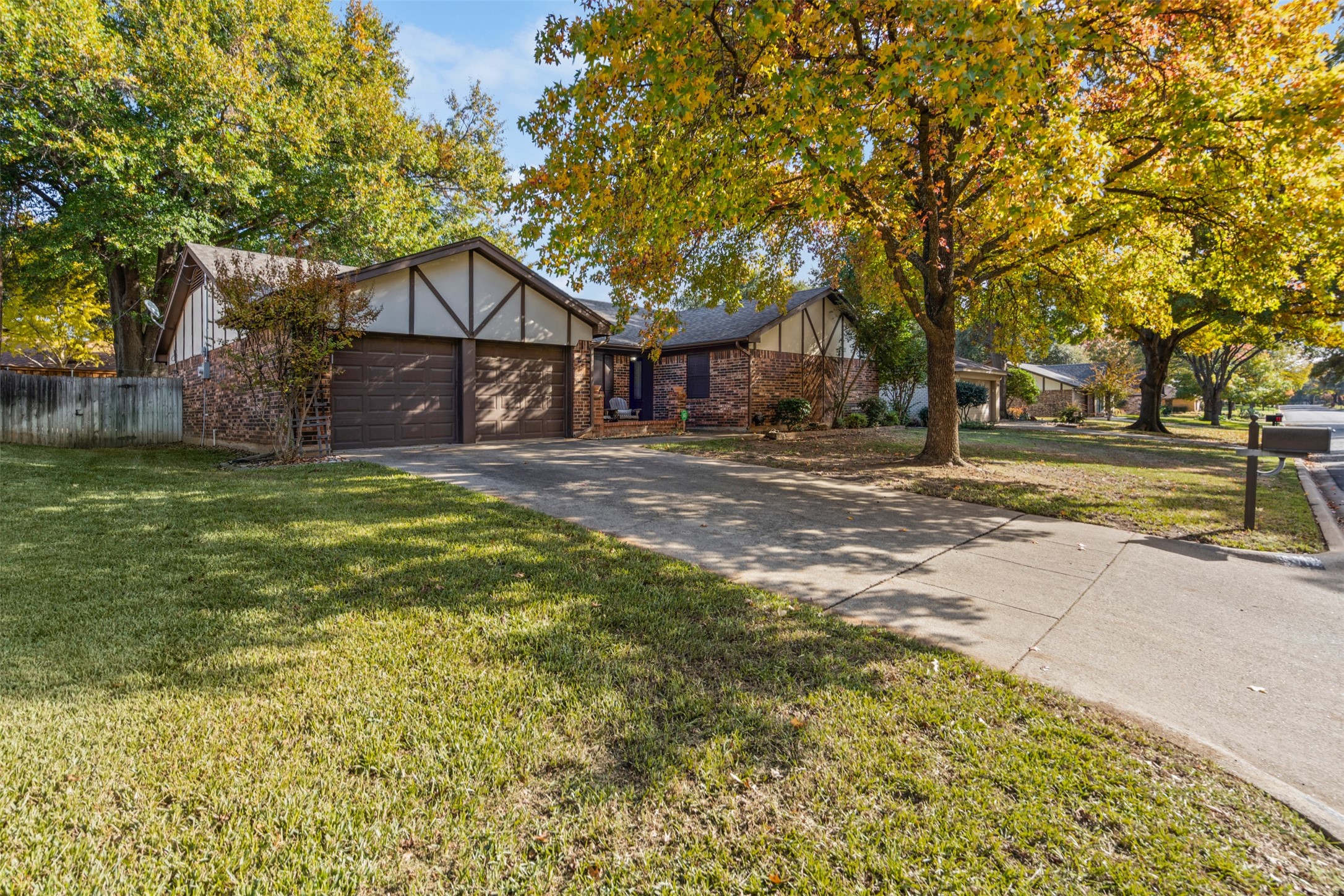 4612 Shady Lake Drive North Richland Hills TX 76180