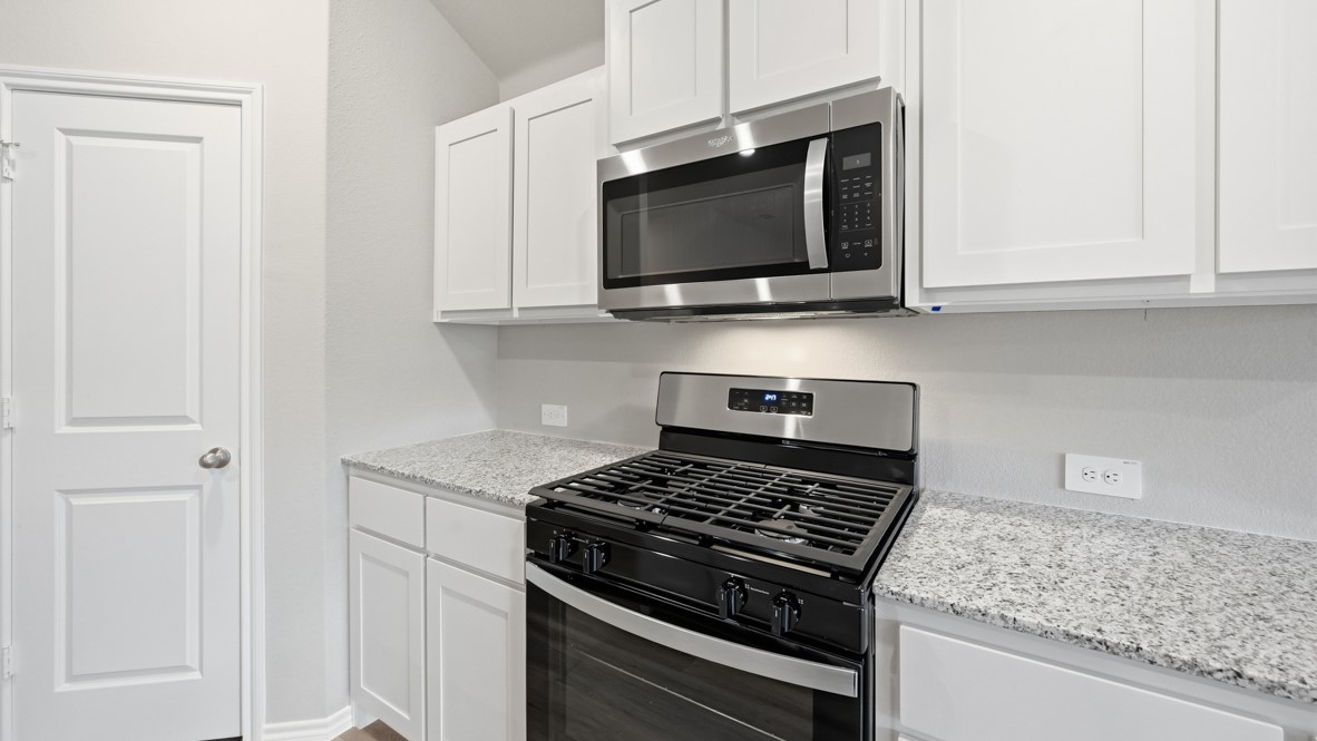 1920 Cherokee Lane Cleburne TX 76033