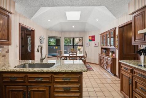 1404 Homestead Court Irving TX 75061