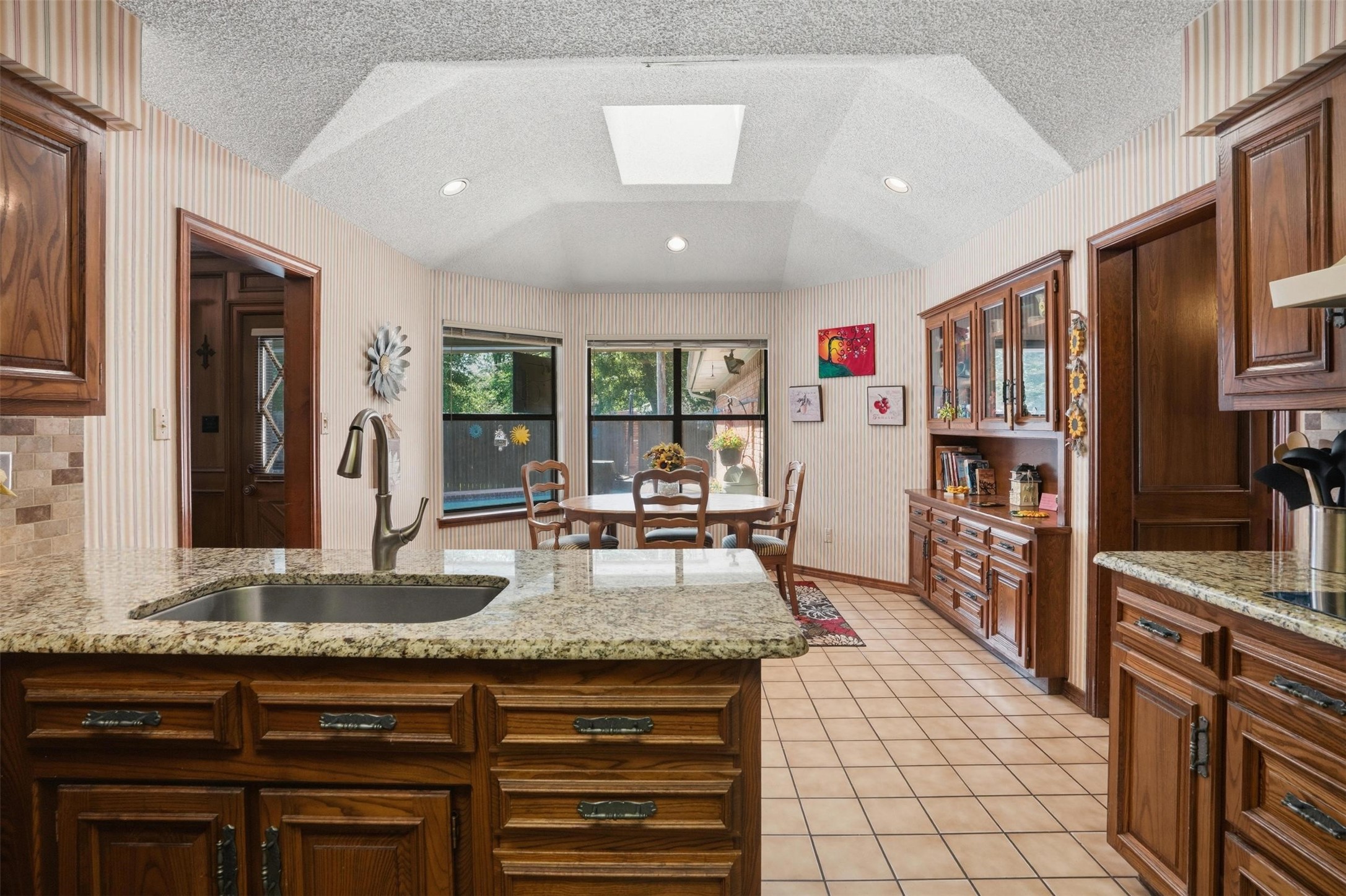 1404 Homestead Court Irving TX 75061