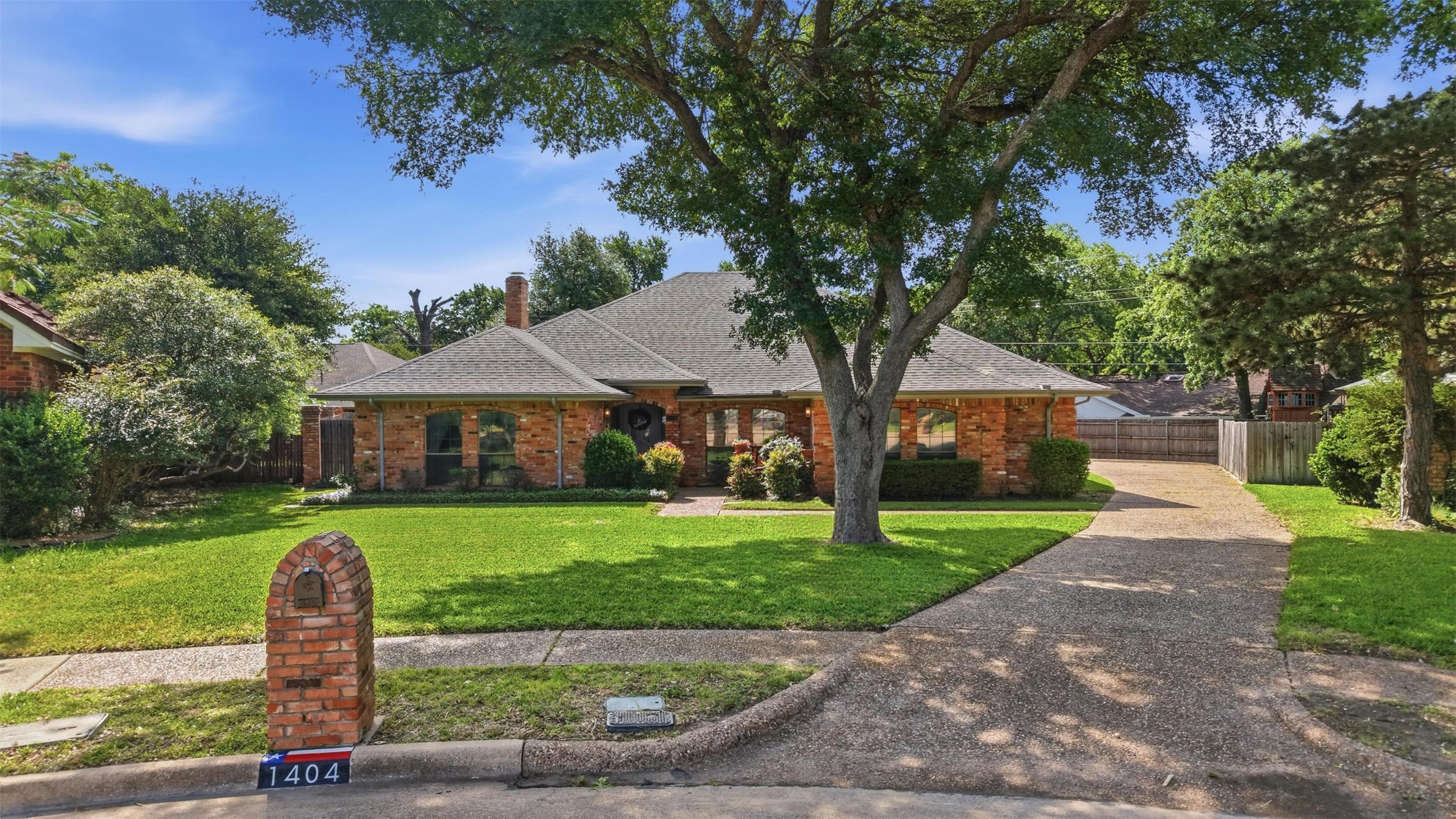 1404 Homestead Court Irving TX 75061