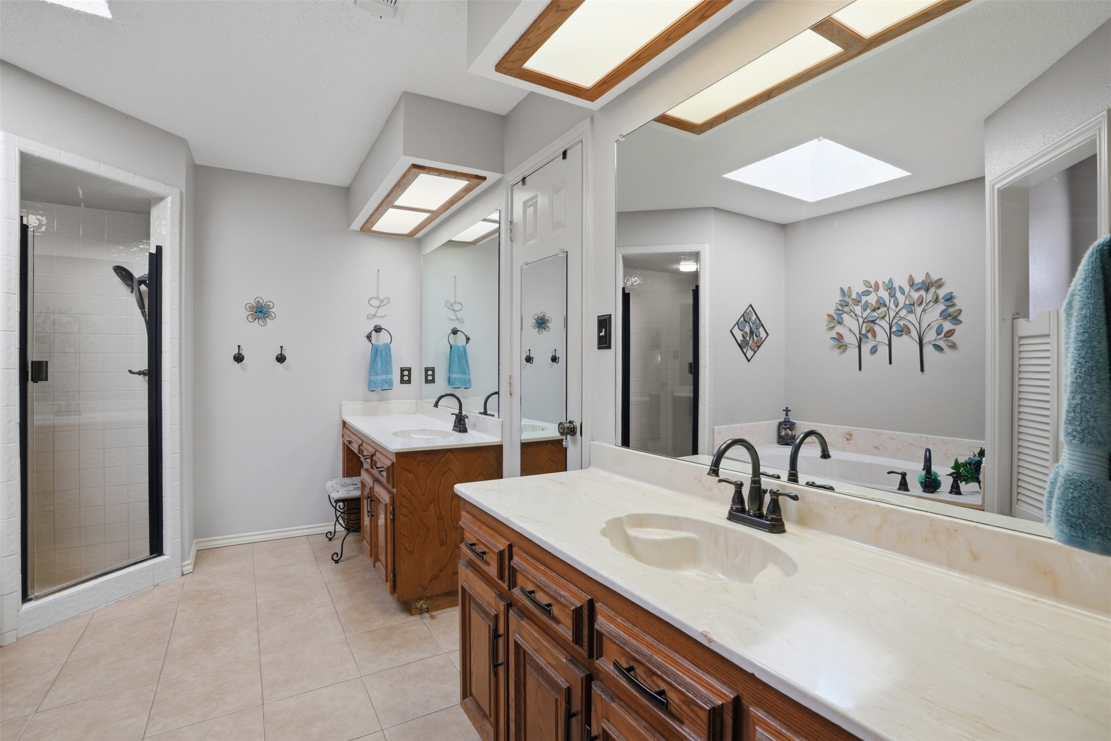 1404 Homestead Court Irving TX 75061