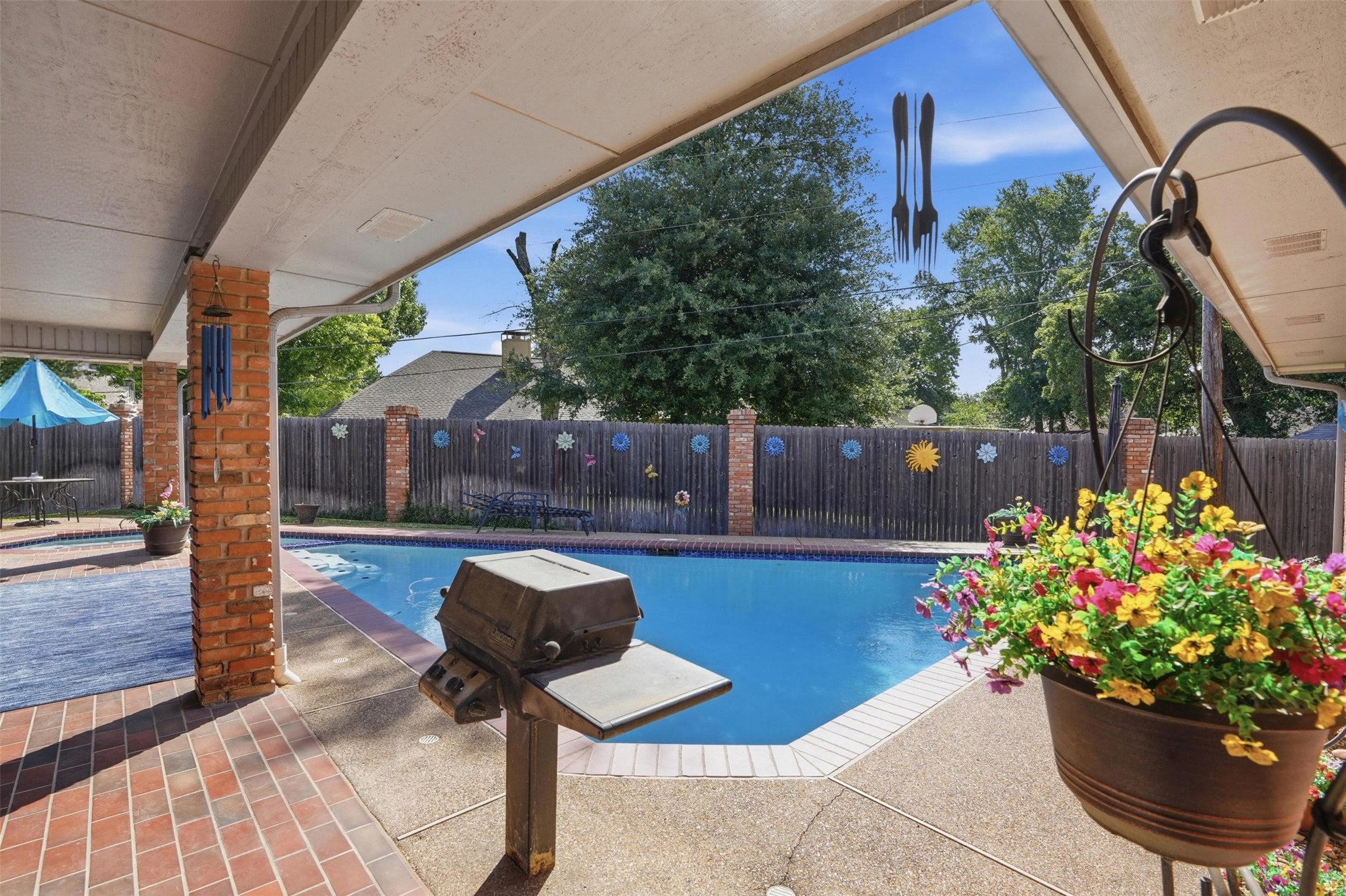 1404 Homestead Court Irving TX 75061