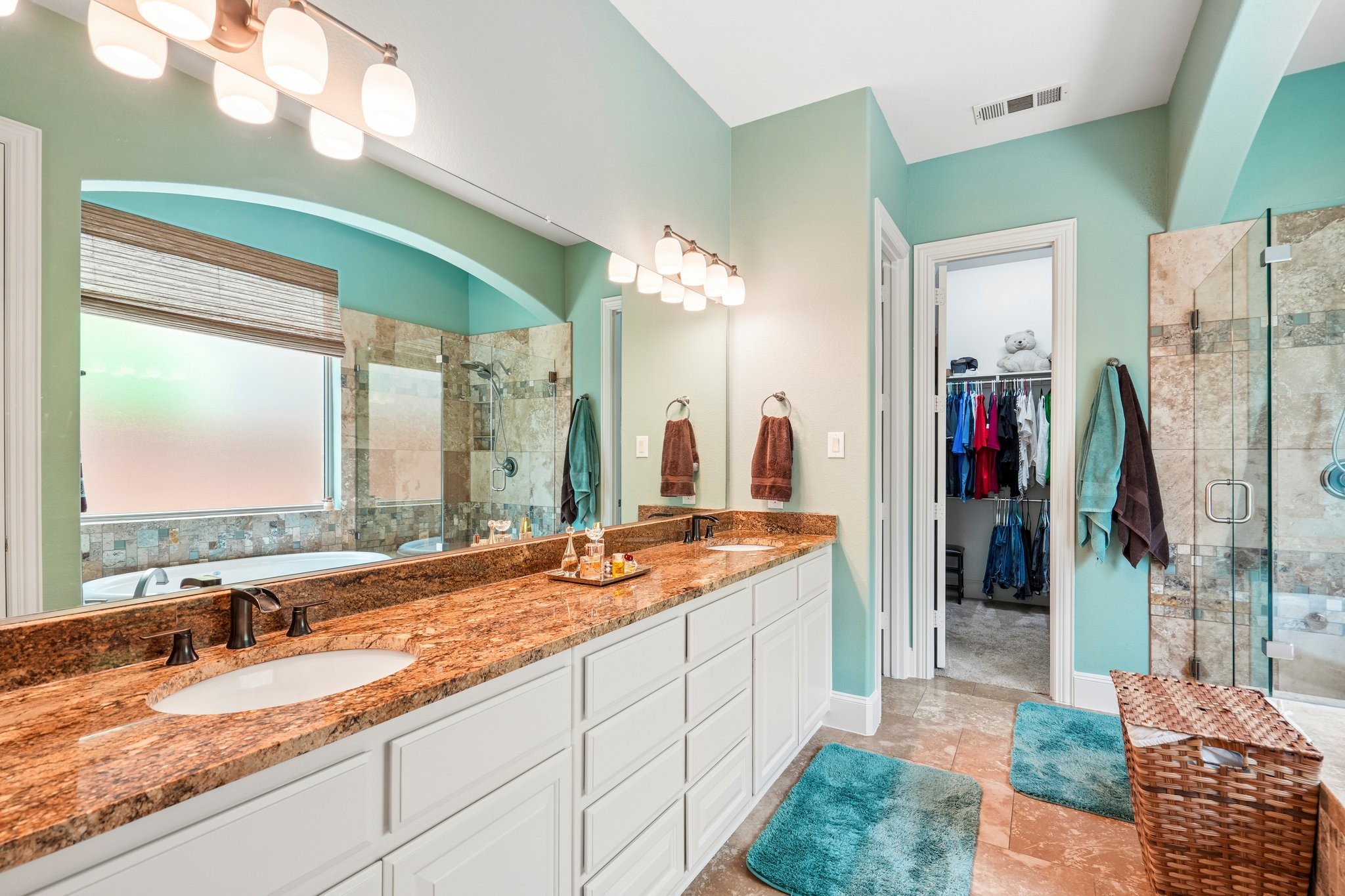 812 Moss Cliff Circle Mckinney TX 75071