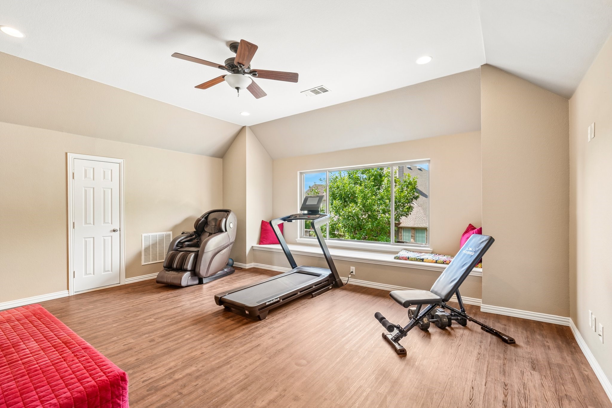 812 Moss Cliff Circle Mckinney TX 75071