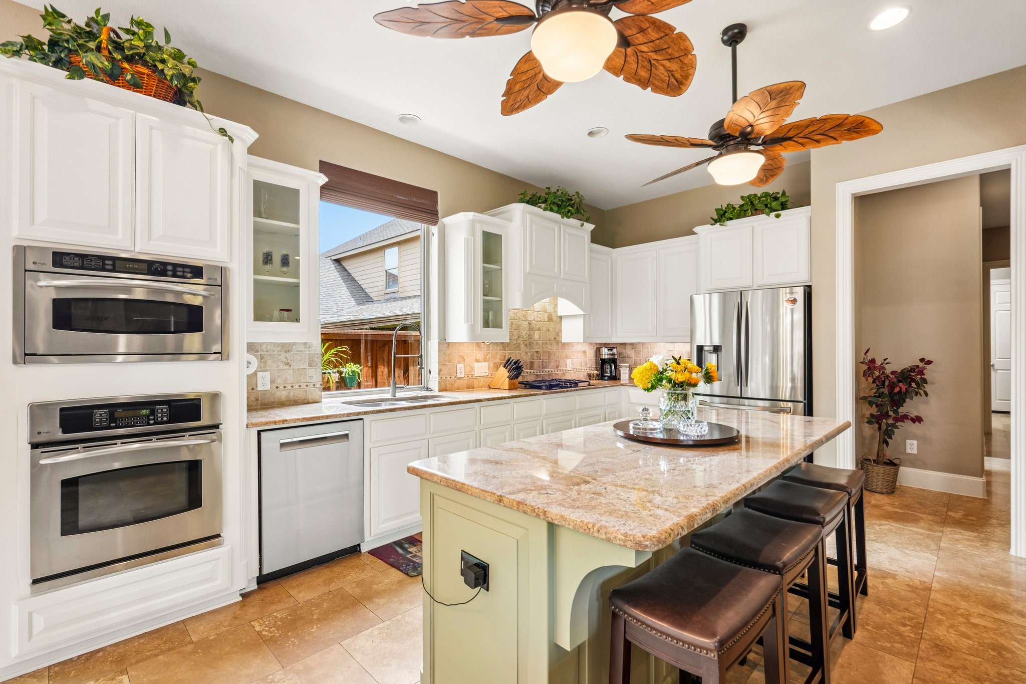 812 Moss Cliff Circle Mckinney TX 75071