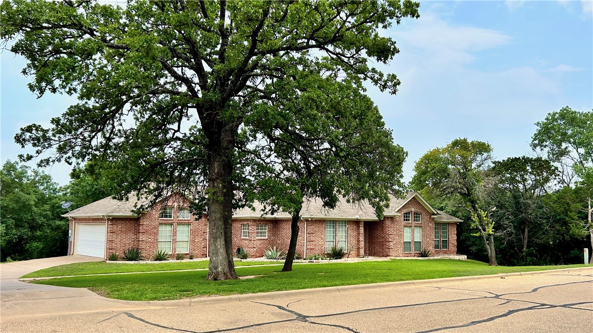 1175 Century Oaks Drive China Spring TX 76633