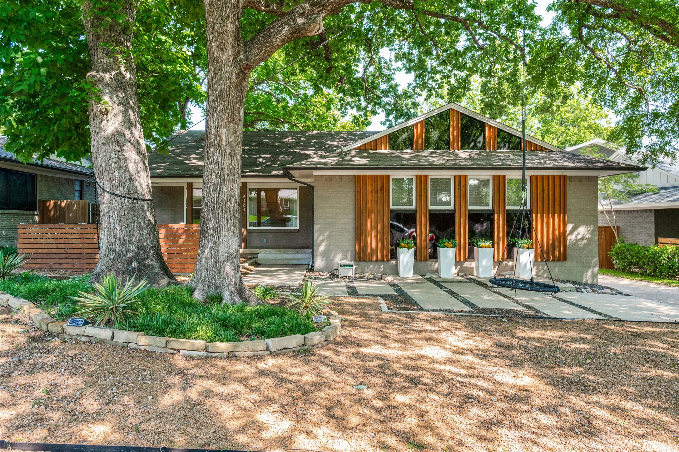 9020 Westbriar Drive Dallas TX 75228