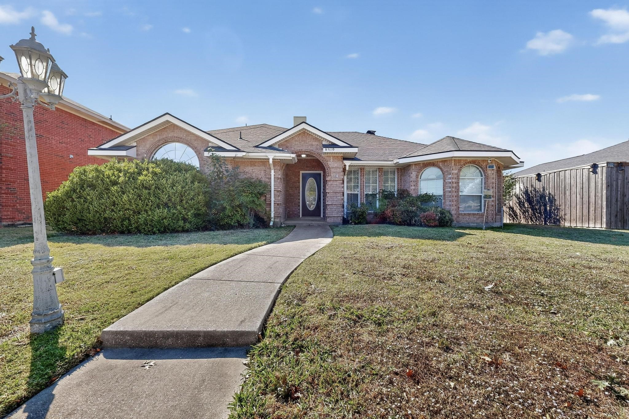 8510 Hartford Drive Rowlett TX 75089