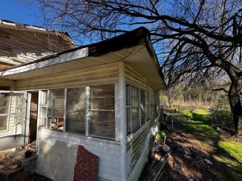 406 S 2nd Street Tehuacana TX 76635