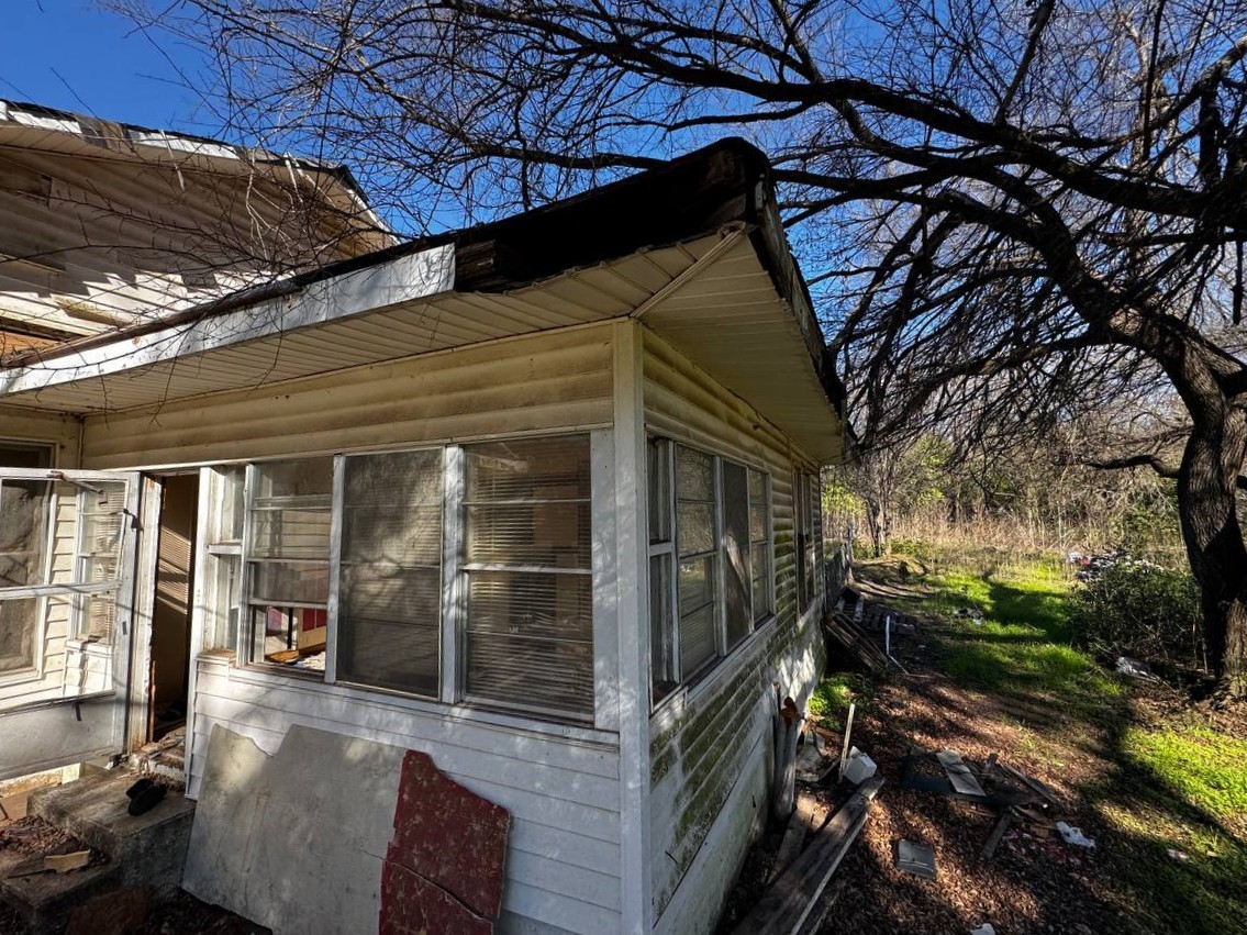 406 S 2nd Street Tehuacana TX 76635