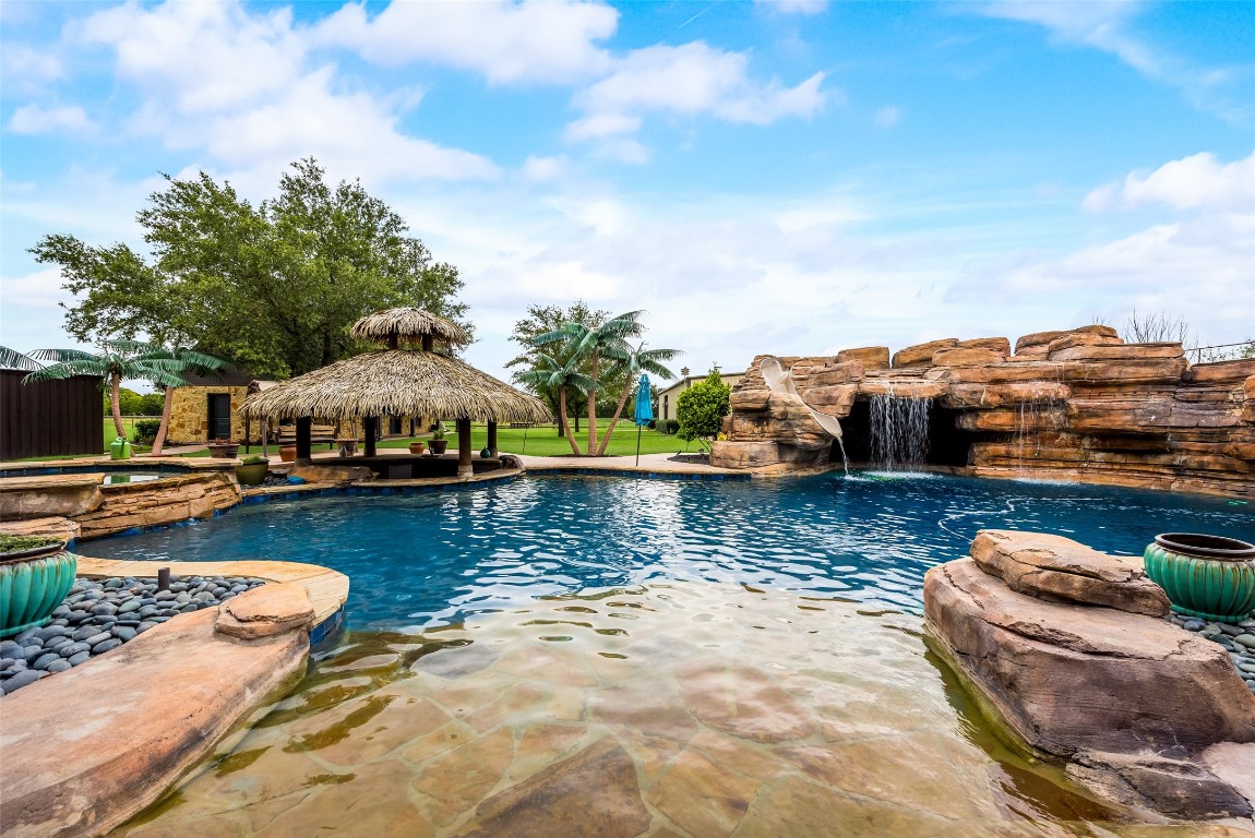 8129 County Road 2419 Royse City TX 75189