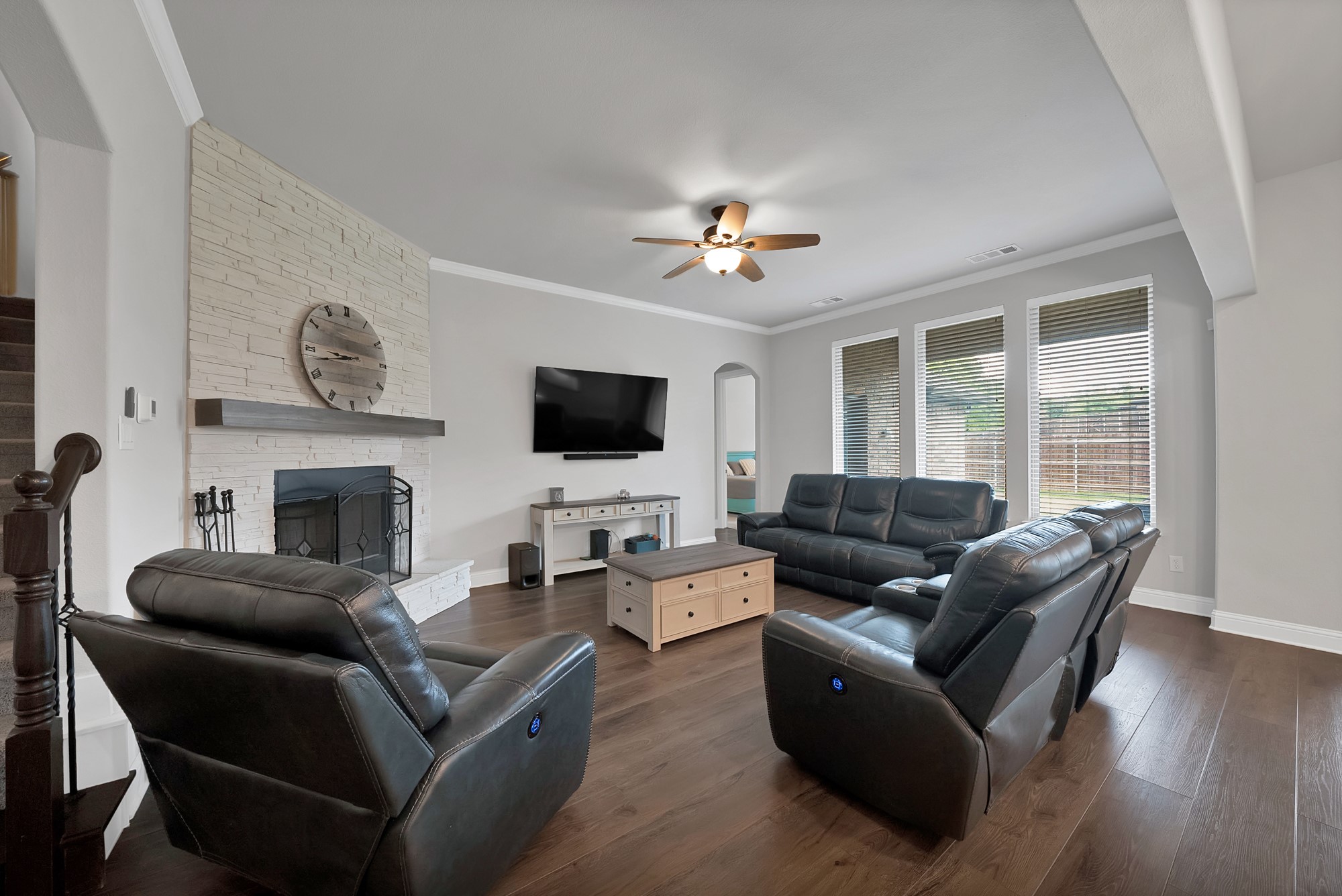 1905 Silver Falls Drive Burleson TX 76028