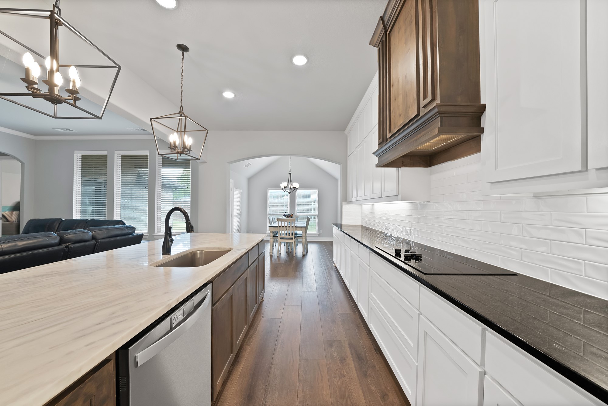 1905 Silver Falls Drive Burleson TX 76028