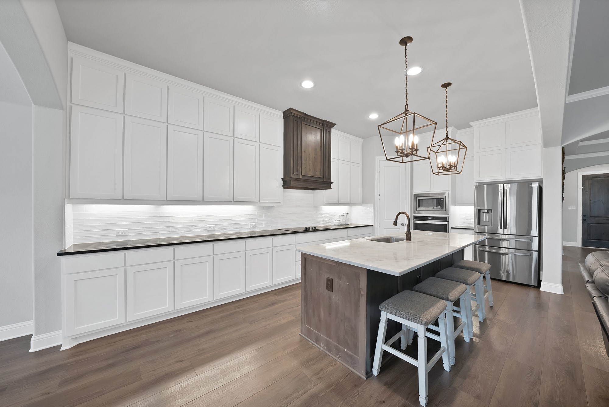 1905 Silver Falls Drive Burleson TX 76028