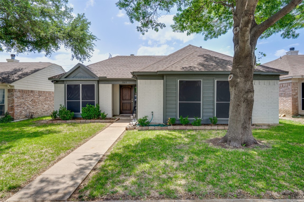 865 Chaparral Drive Grand Prairie TX 75052