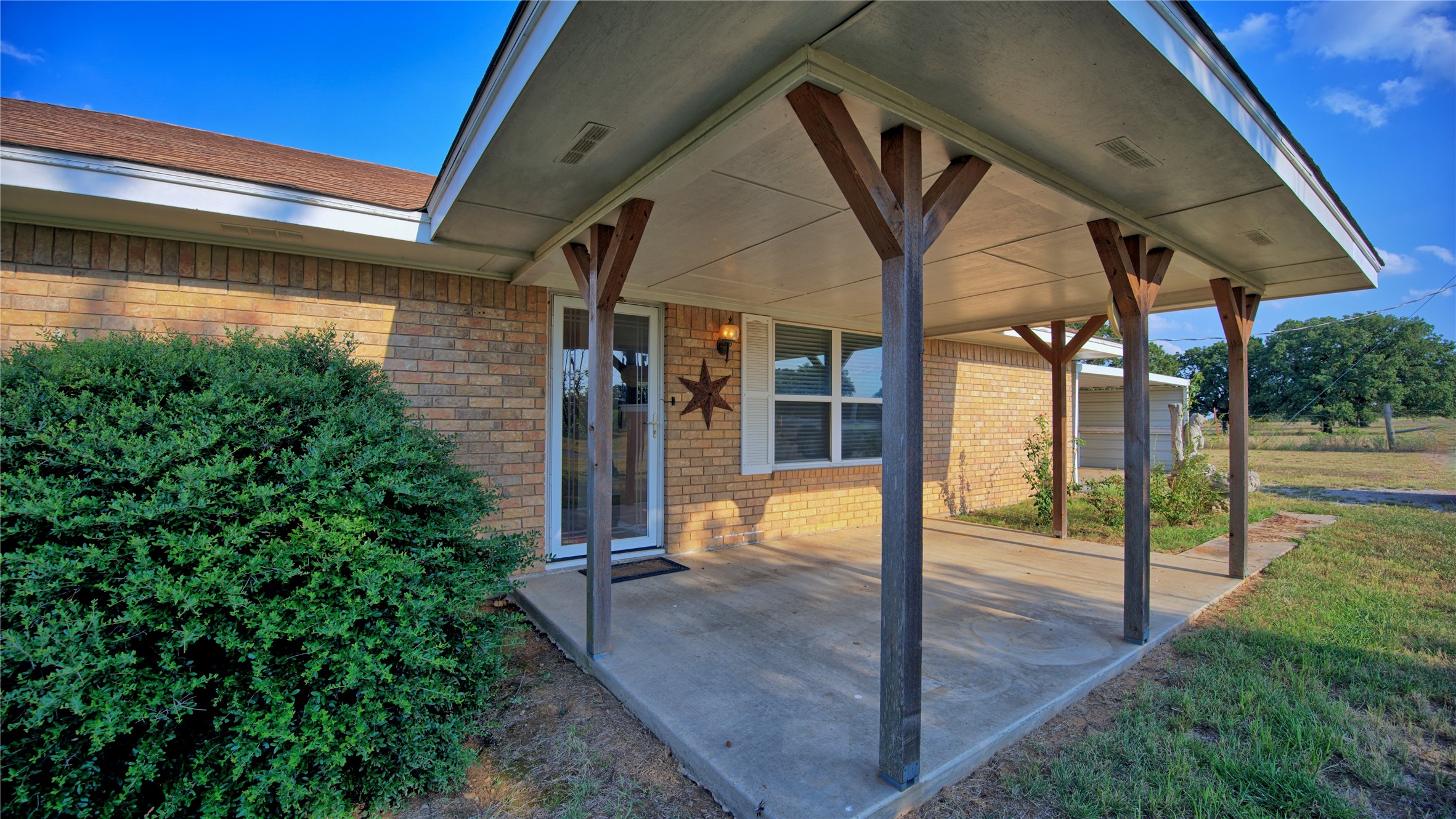 1740 Oak Shores Road Nocona TX 76255