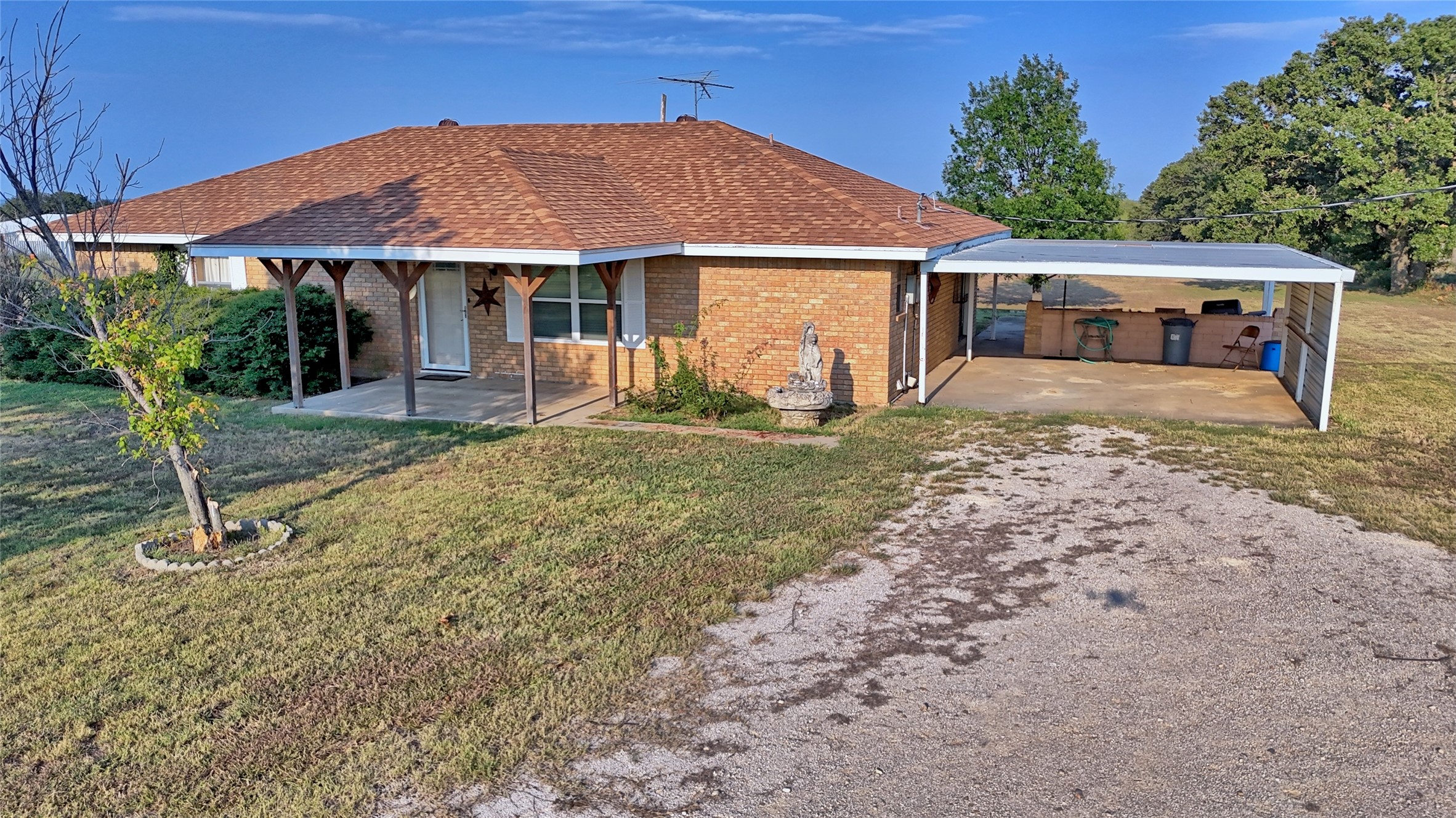 1740 Oak Shores Road Nocona TX 76255