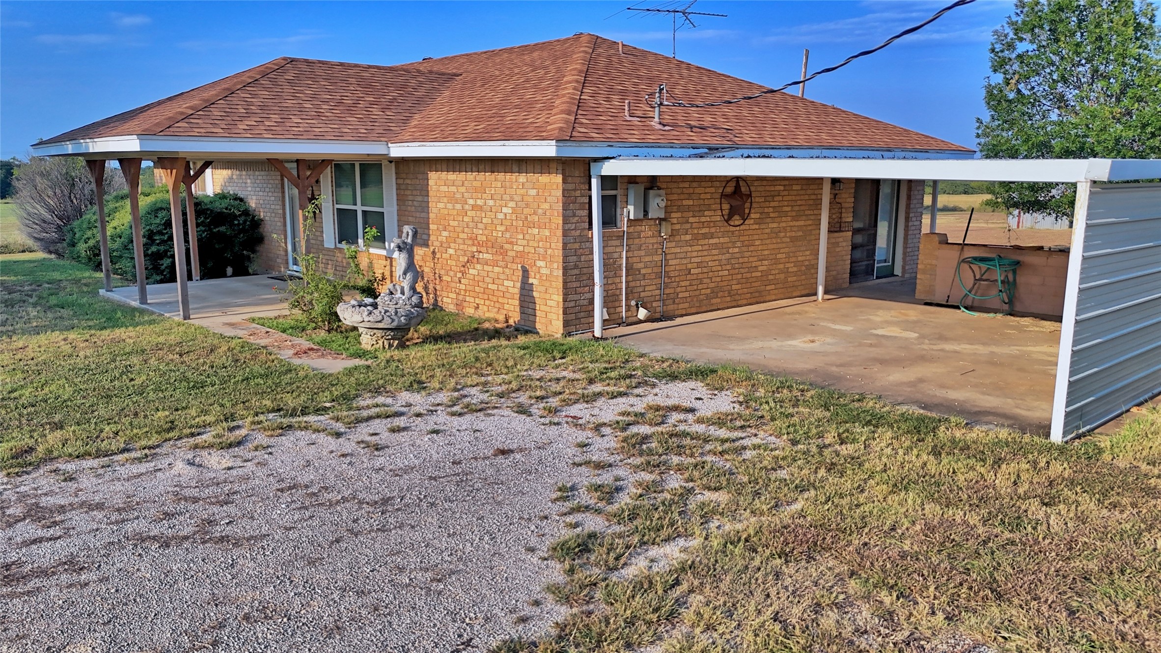 1740 Oak Shores Road Nocona TX 76255