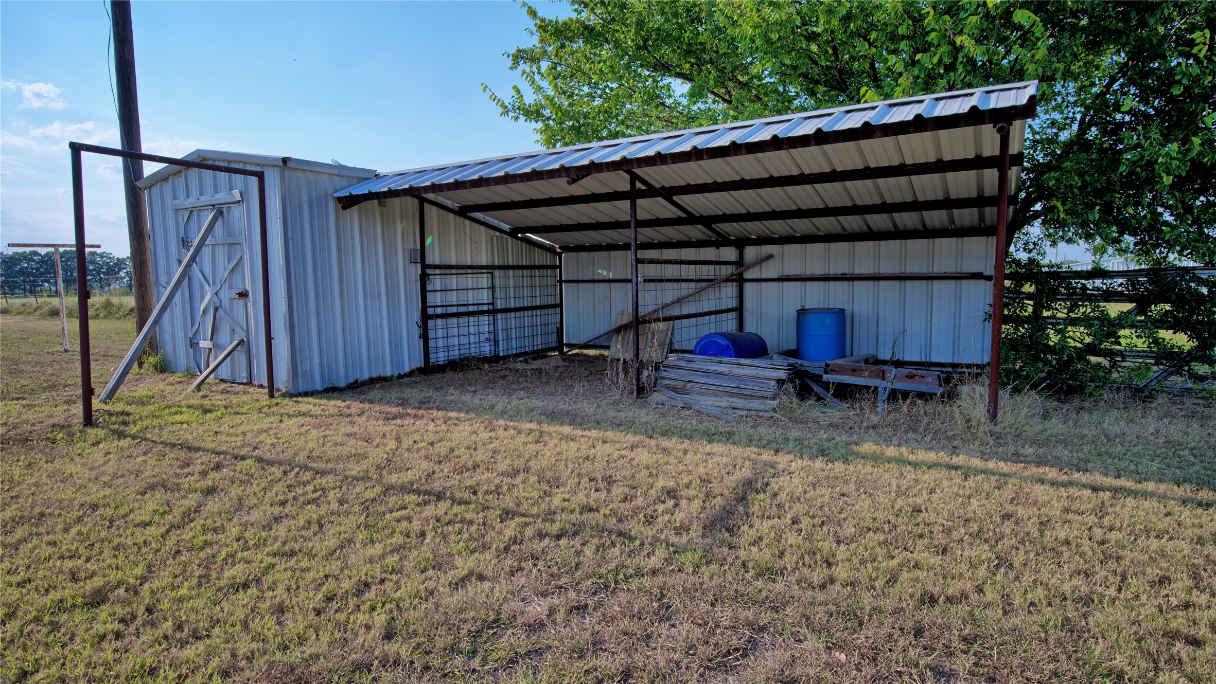 1740 Oak Shores Road Nocona TX 76255