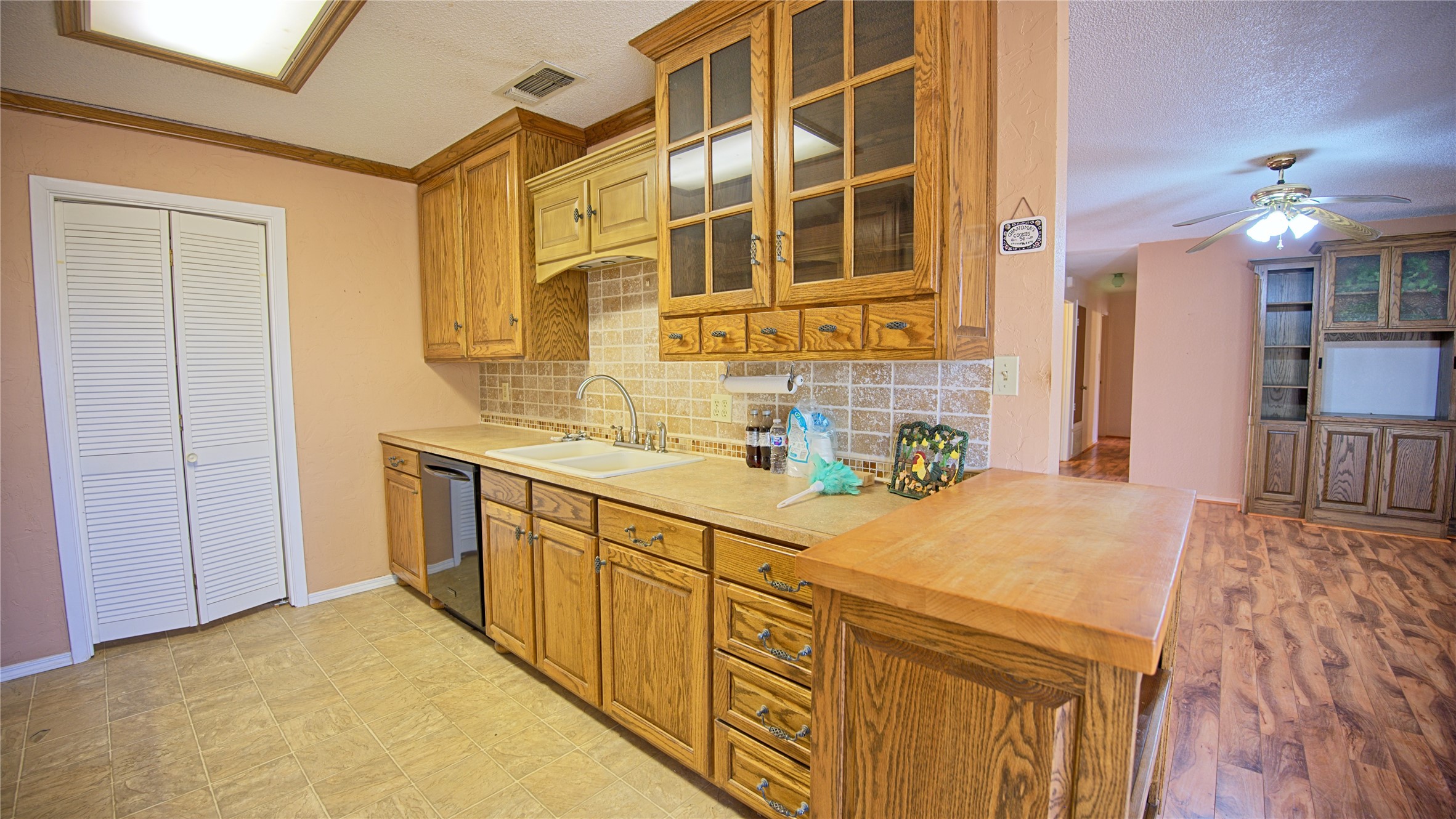 1740 Oak Shores Road Nocona TX 76255