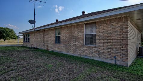 1740 Oak Shores Road Nocona TX 76255