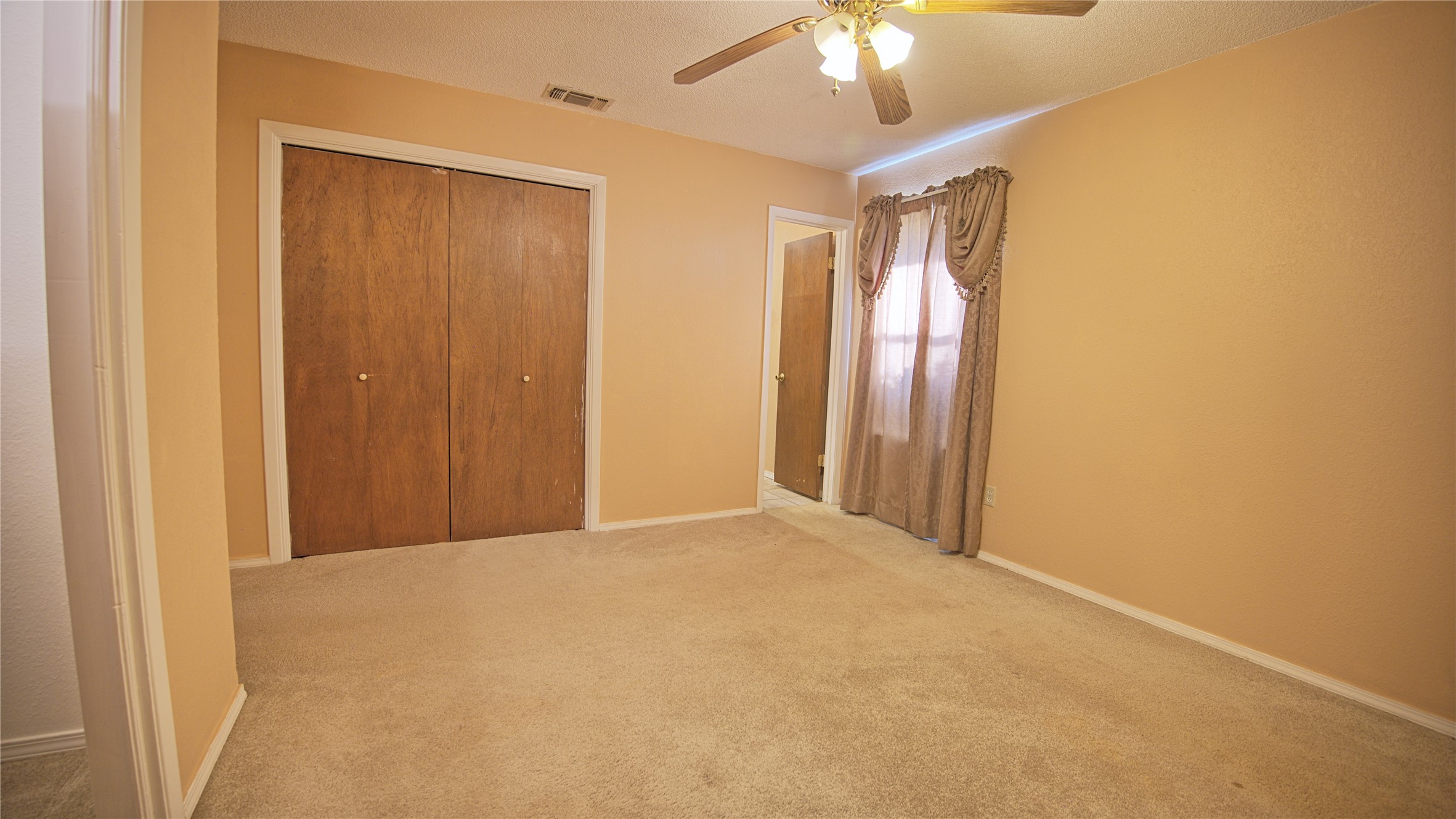 1740 Oak Shores Road Nocona TX 76255