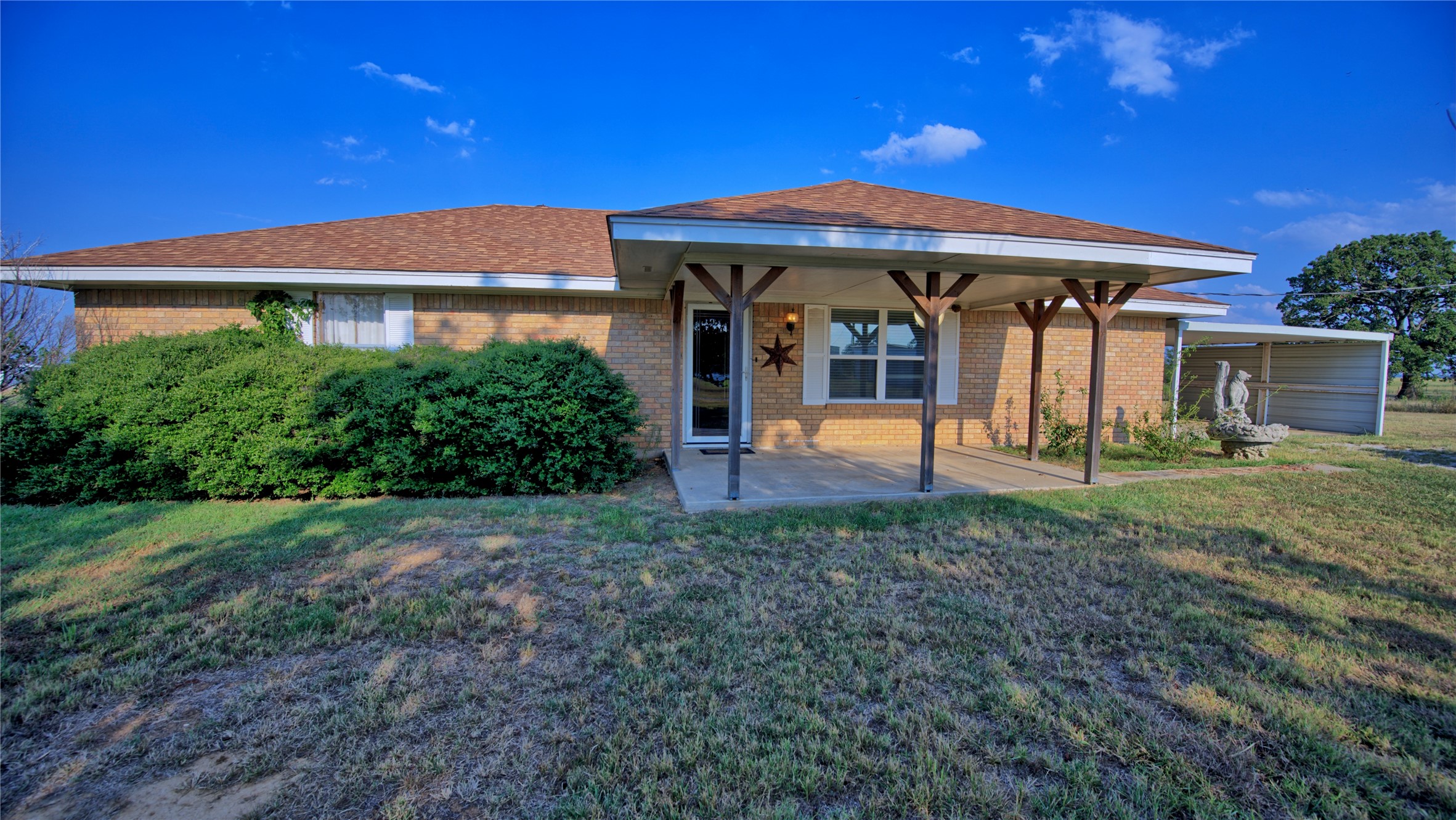 1740 Oak Shores Road Nocona TX 76255