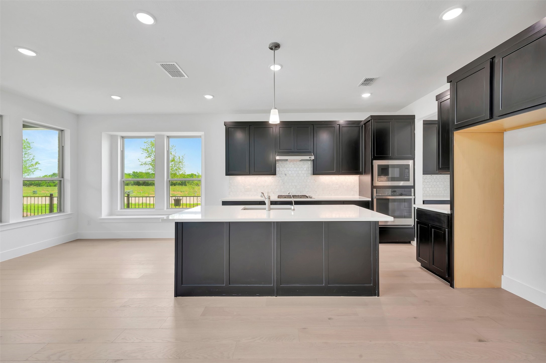5305 Hybern Avenue Aubrey TX 76227