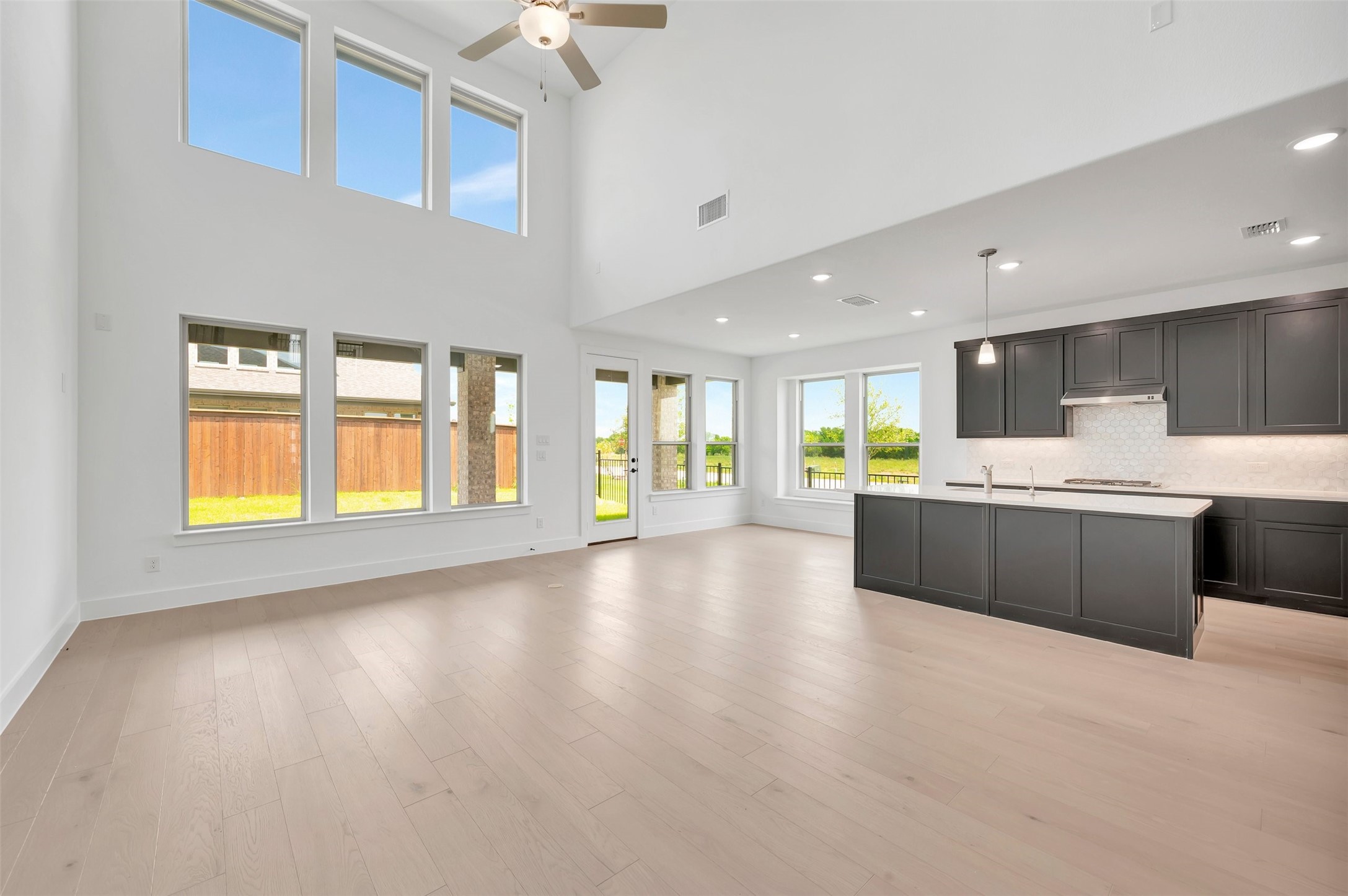 5305 Hybern Avenue Aubrey TX 76227