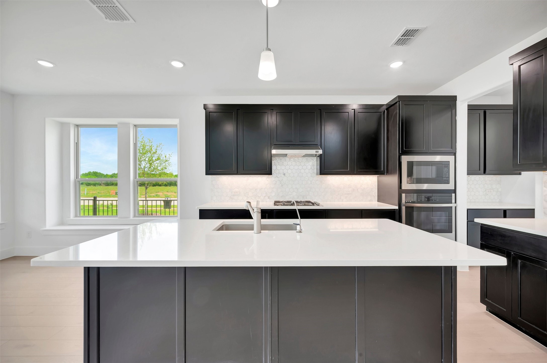 5305 Hybern Avenue Aubrey TX 76227