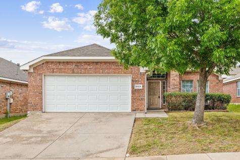 8929 Weller Lane Fort Worth TX 76244
