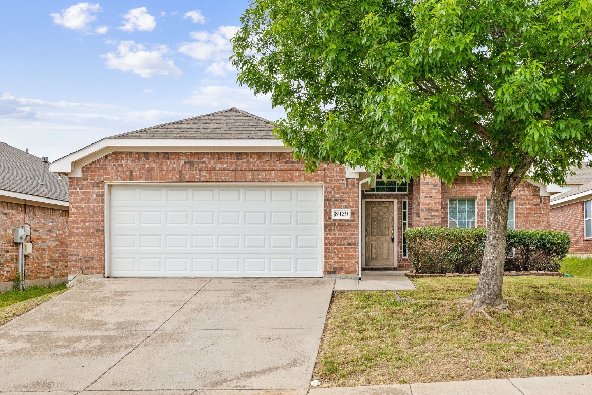 8929 Weller Lane Fort Worth TX 76244