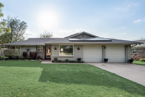 1212 John Reagan Street Benbrook TX 76126