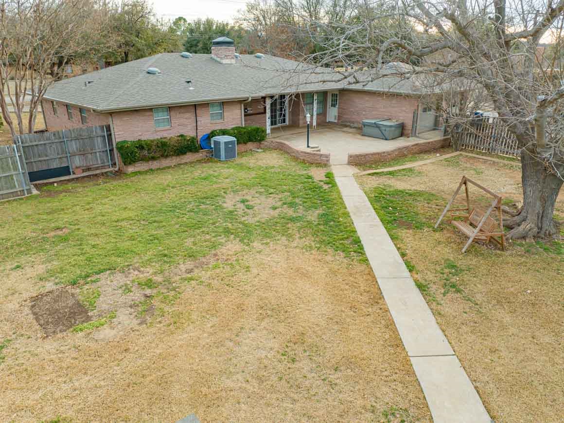 1506 W Elliott Street Breckenridge TX 76424
