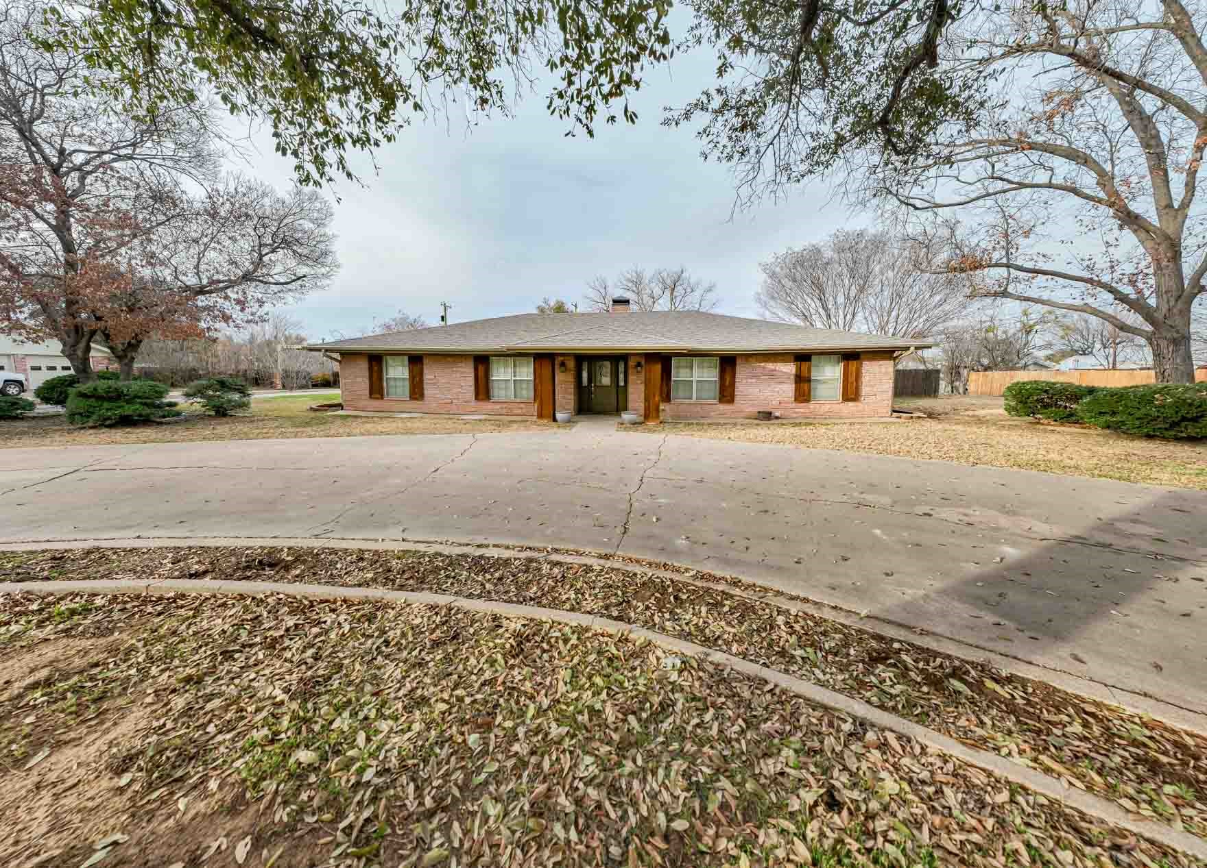 1506 W Elliott Street Breckenridge TX 76424