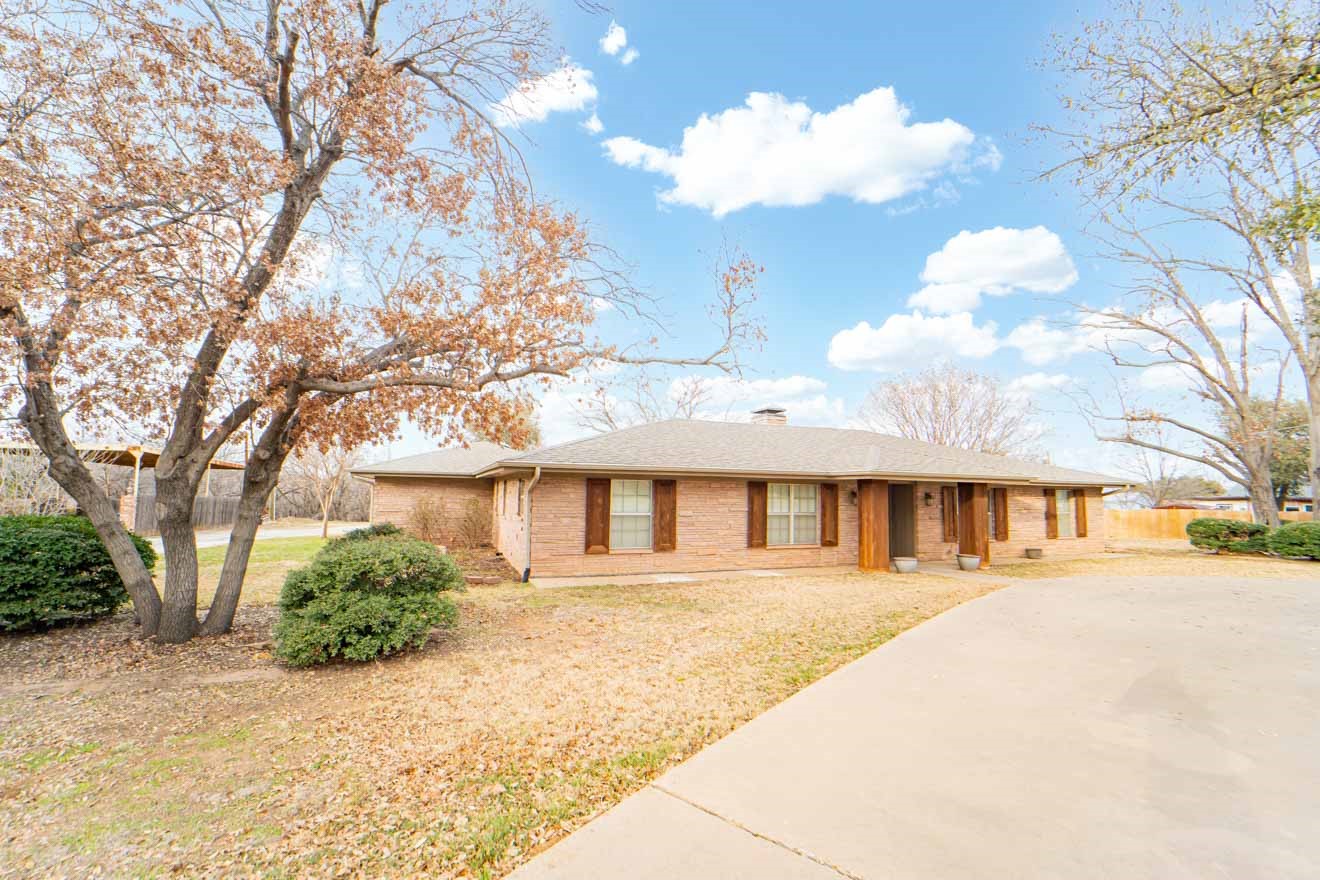 1506 W Elliott Street Breckenridge TX 76424