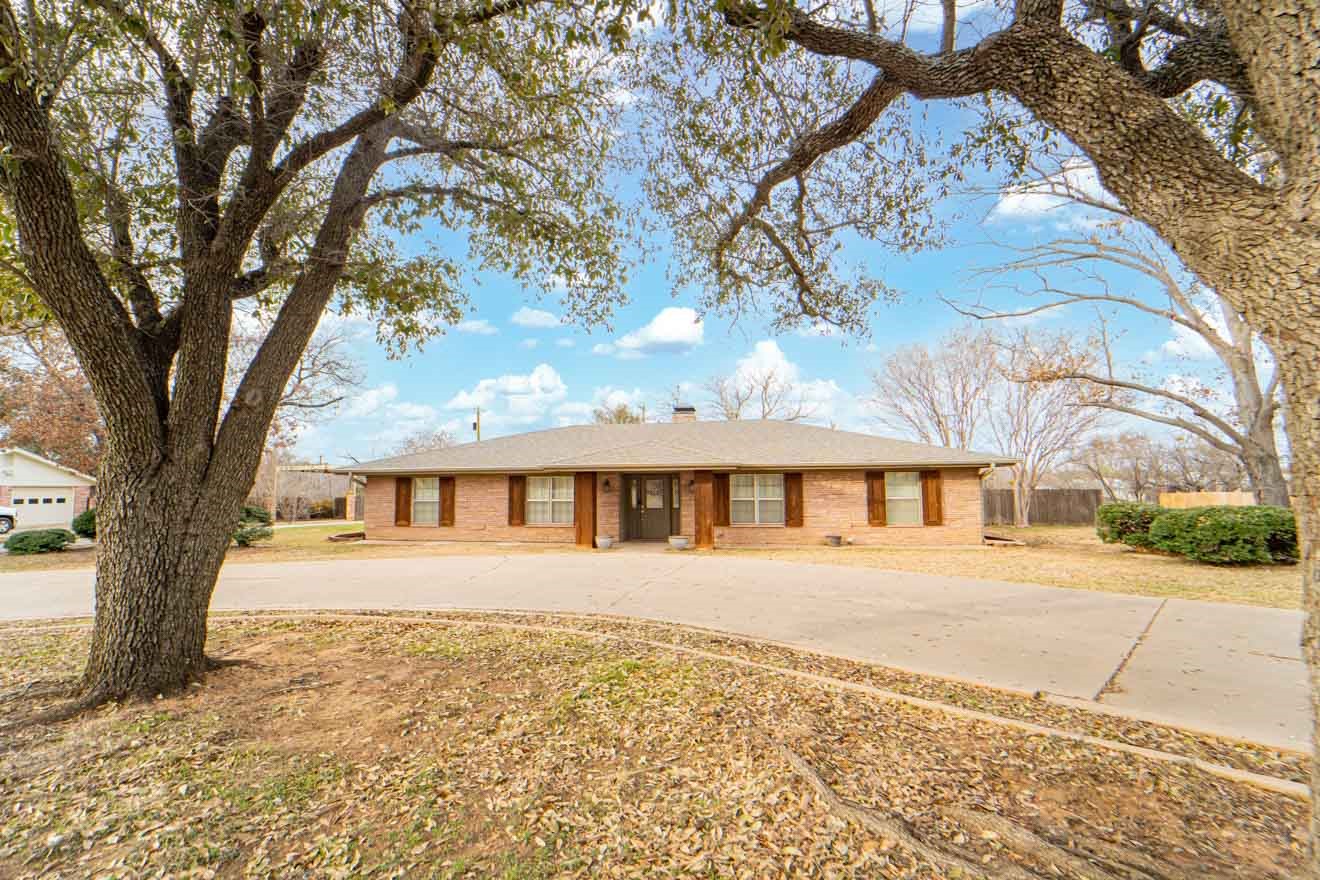 1506 W Elliott Street Breckenridge TX 76424