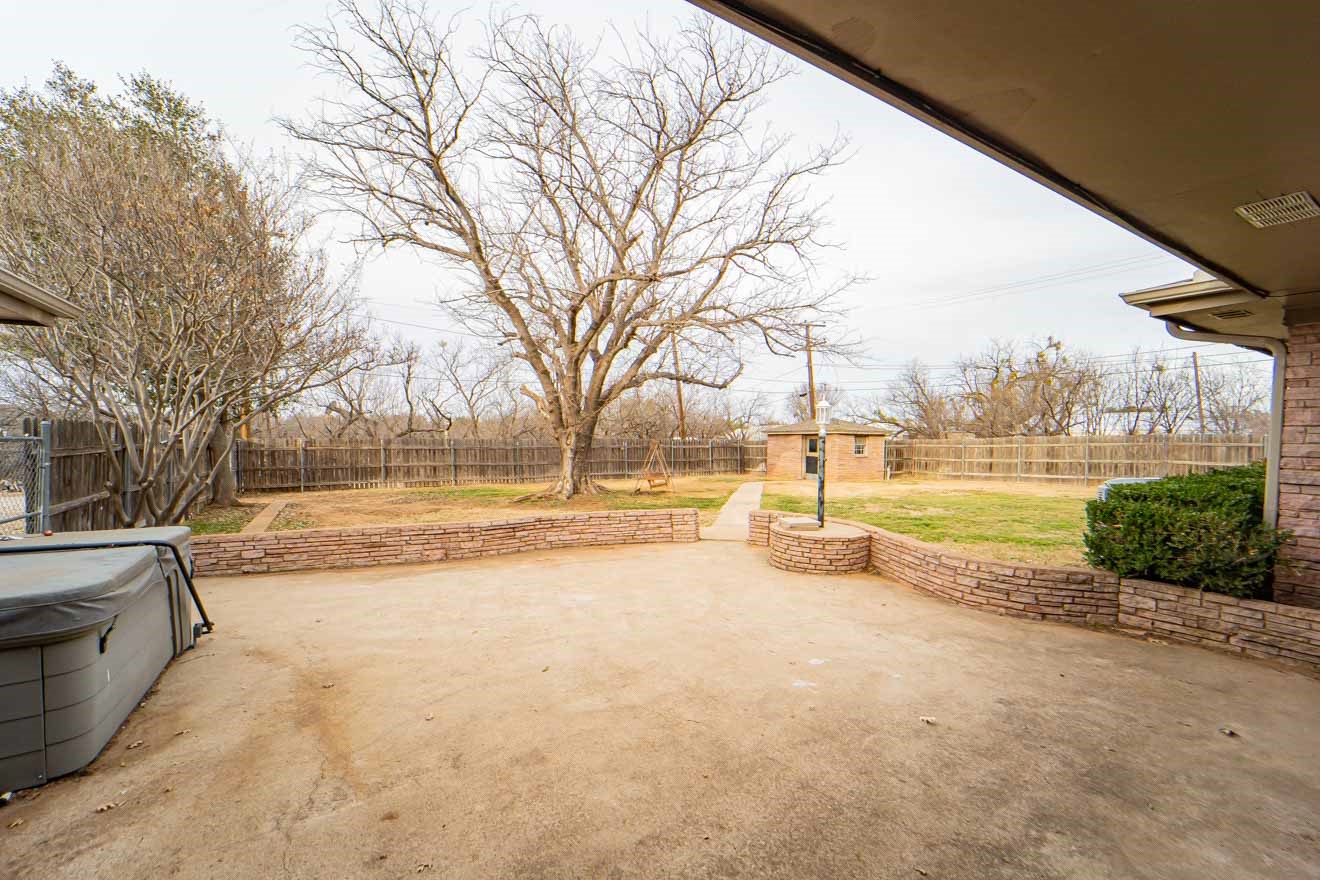 1506 W Elliott Street Breckenridge TX 76424