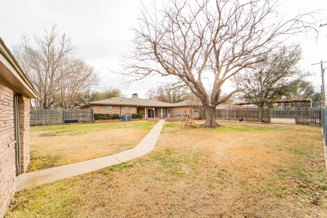 1506 W Elliott Street Breckenridge TX 76424