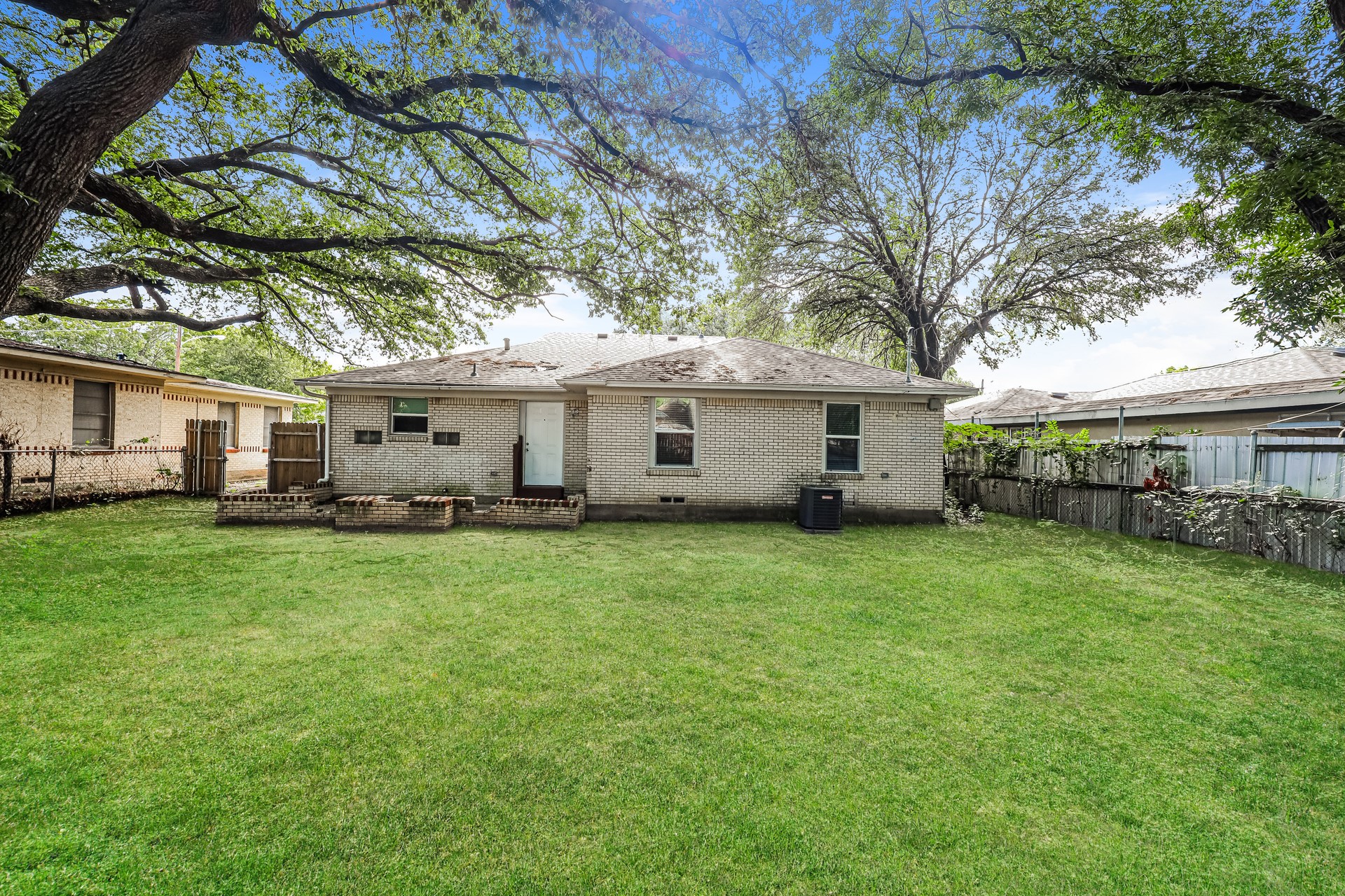 2155 Gaylord Drive Dallas TX 75227