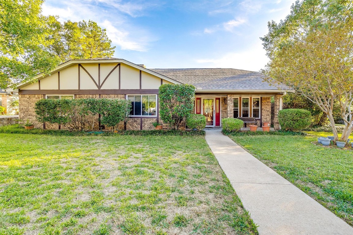 6520 Briley Drive North Richland Hills TX 76180