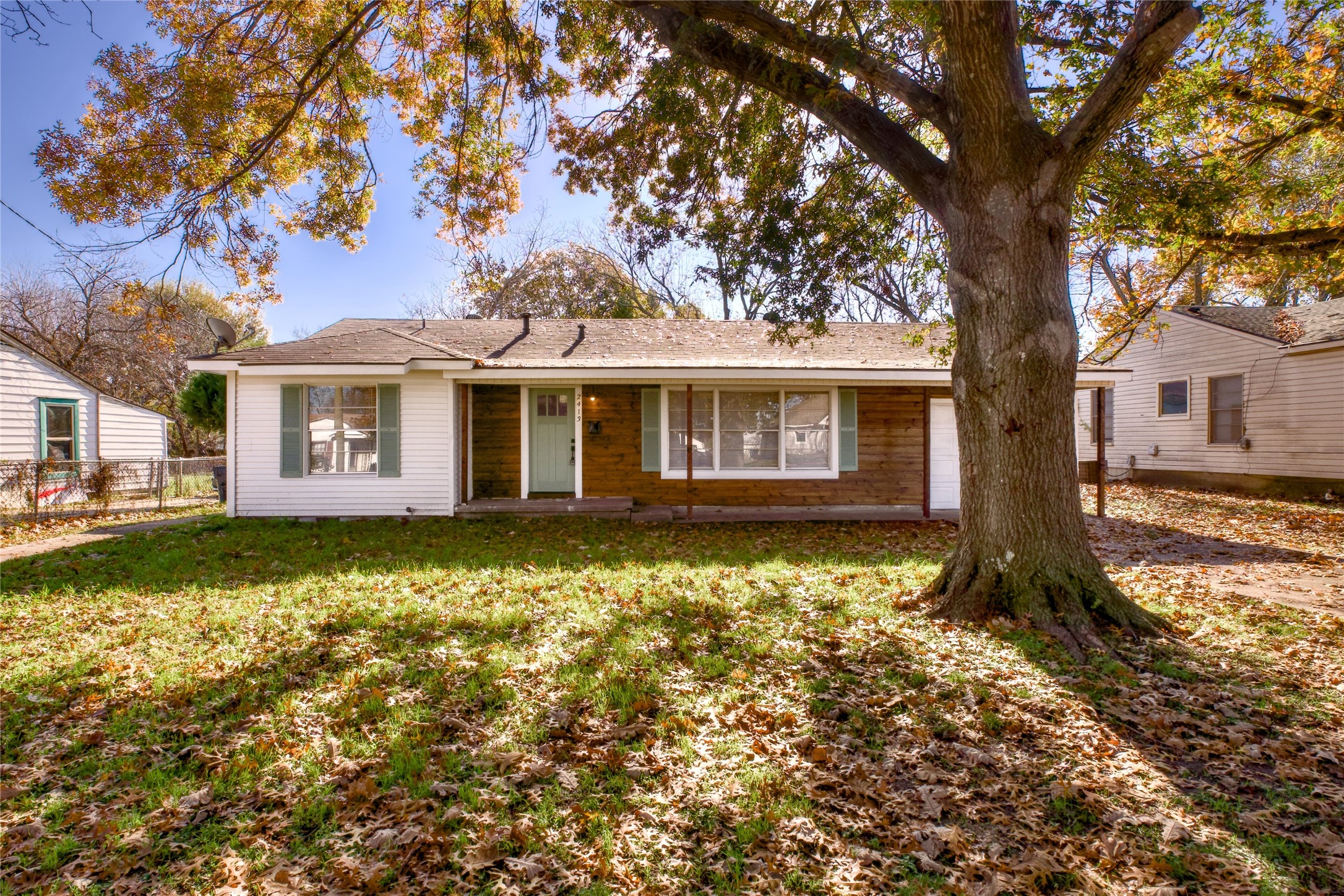 2413 W 8th Avenue Corsicana TX 75110