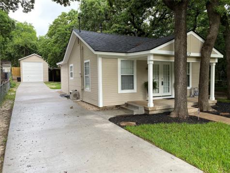 1317 Oakview Street Haltom City TX 76117