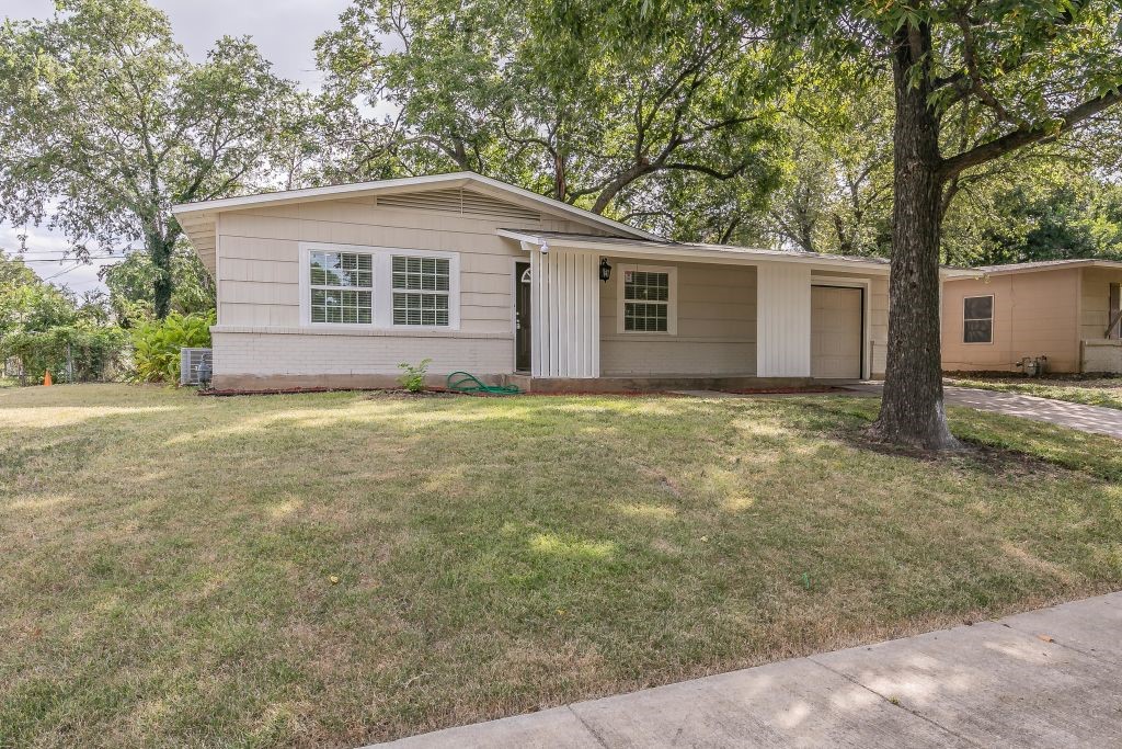 2116 Huntington Drive Arlington TX 76010